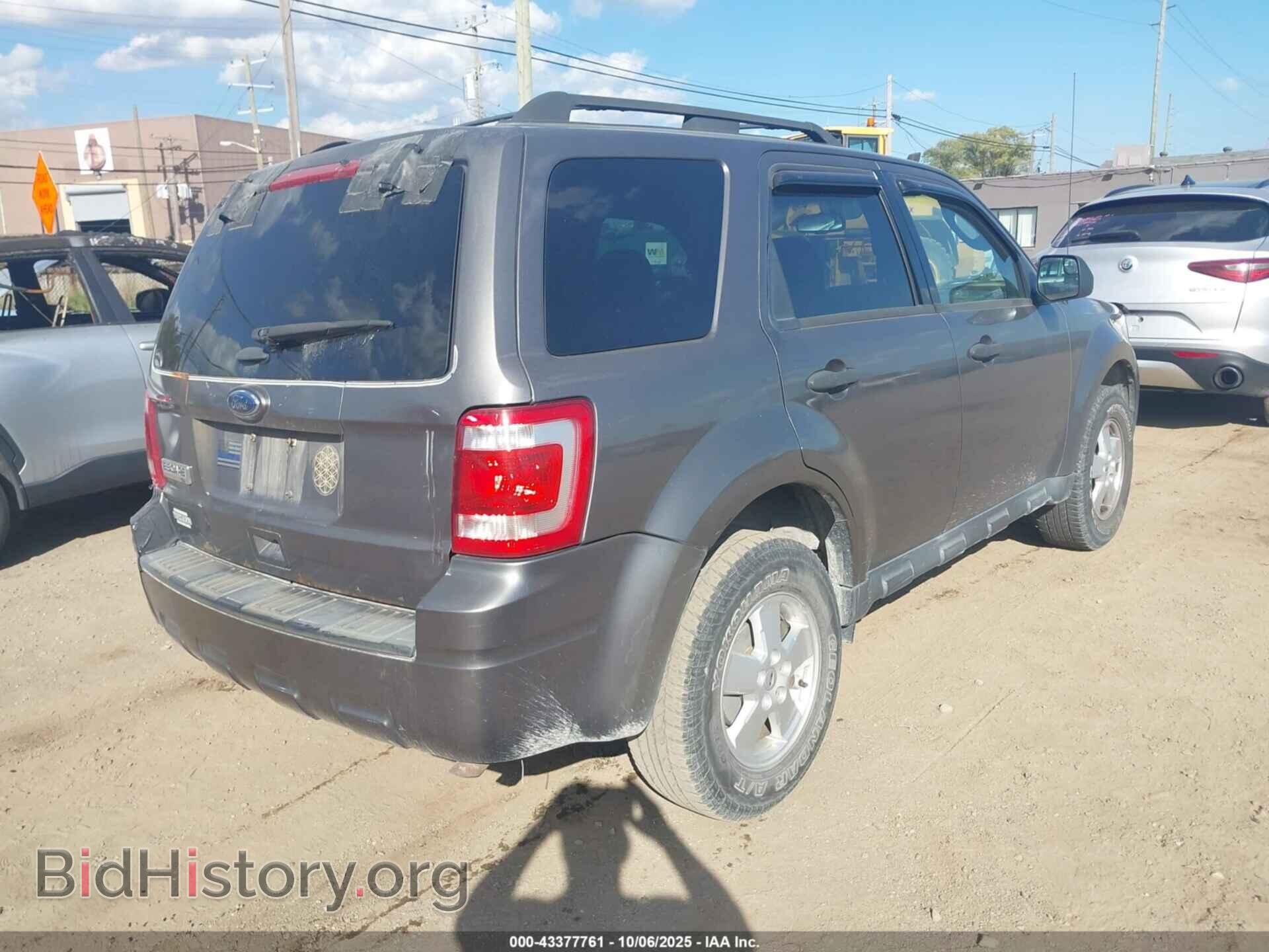 2011 FORD ESCAPE - VIN: 1FMCU0D71BKC45093 - Фото 4