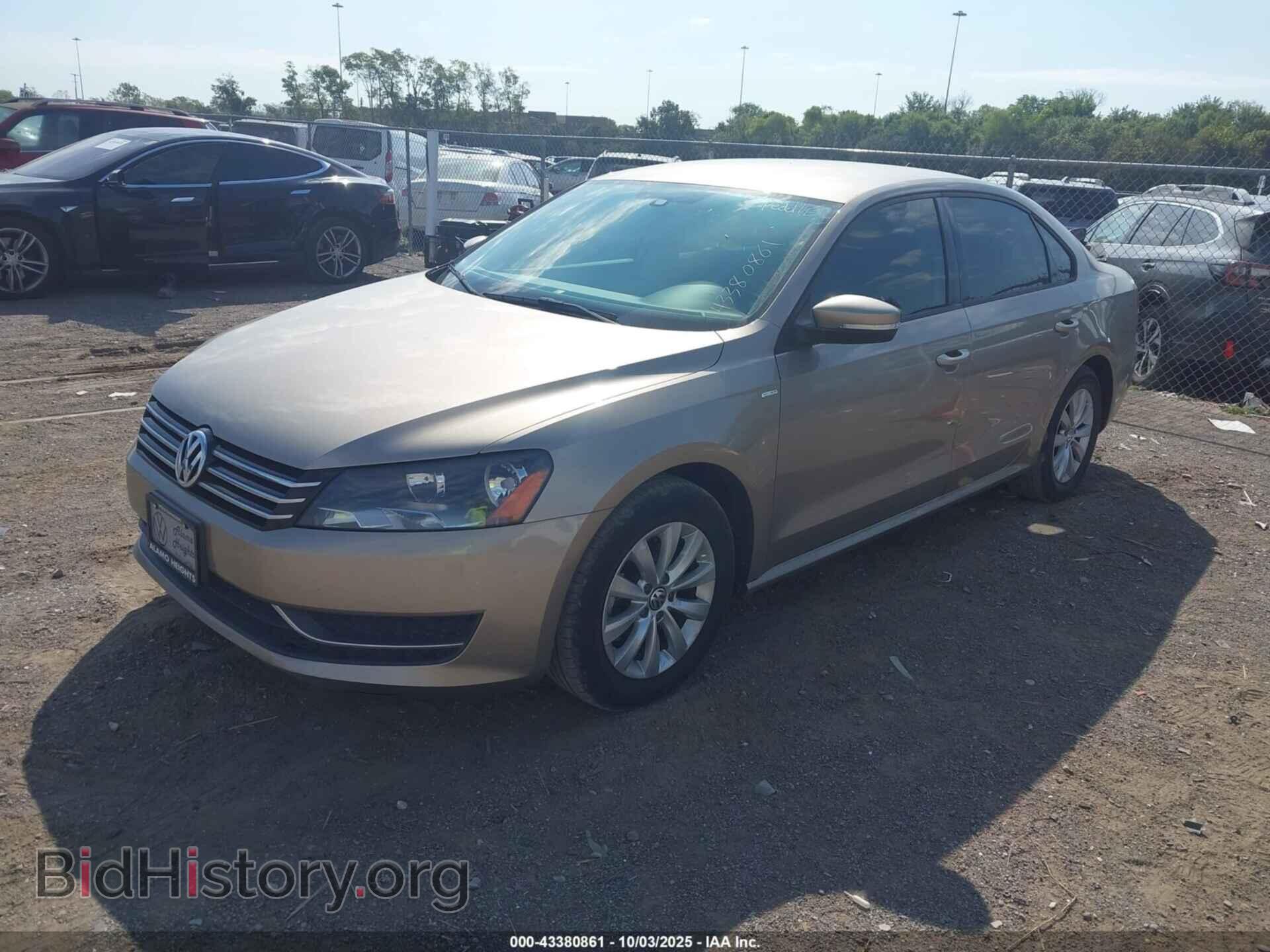 2015 VOLKSWAGEN PASSAT - VIN: 1VWAT7A30FC018595 - Фото 2