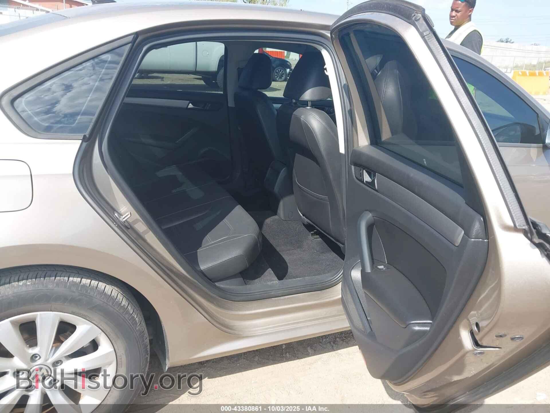 2015 VOLKSWAGEN PASSAT - VIN: 1VWAT7A30FC018595 - Фото 8
