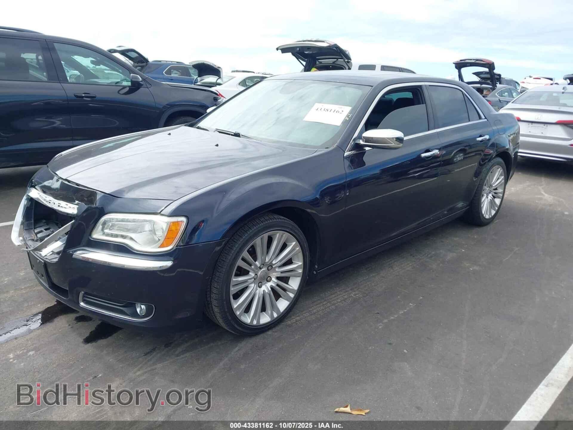 2012 CHRYSLER 300 - VIN: 2C3CCACG5CH136955 - Фото 2