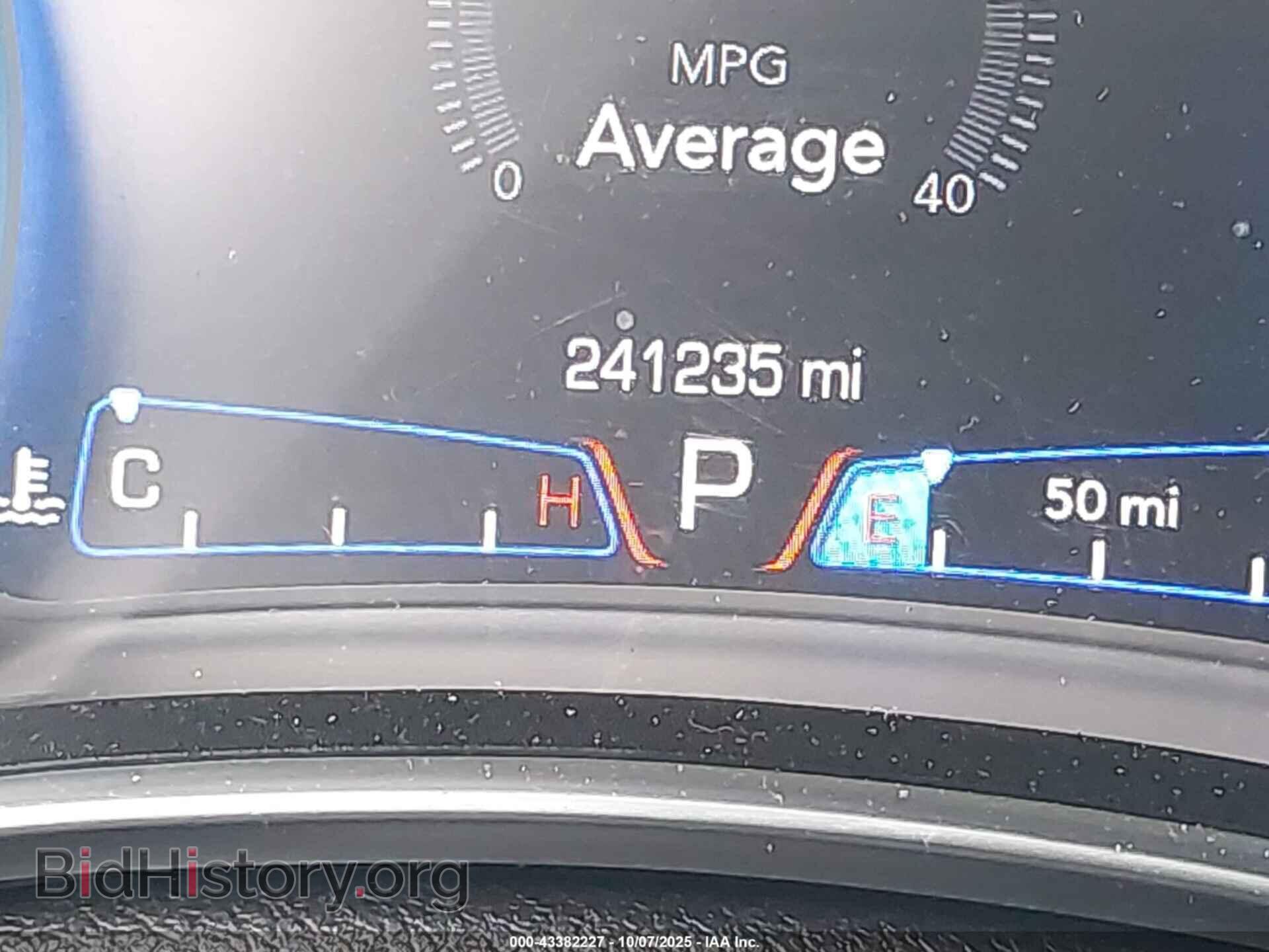 2015 CHRYSLER 300 - VIN: 2C3CCAAG0FH930625 - Фото 15