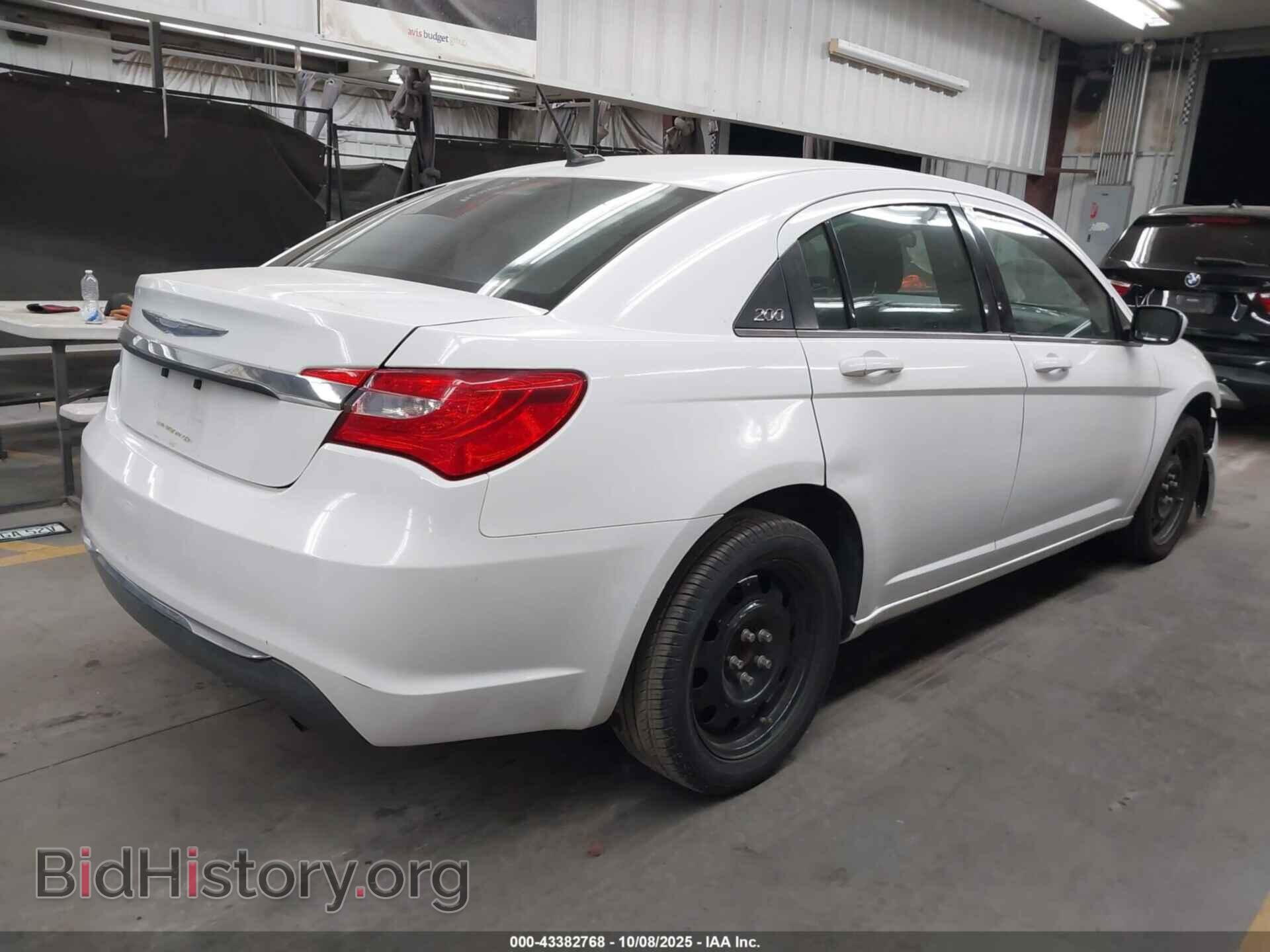 2014 CHRYSLER 200 - VIN: 1C3CCBAB3EN213040 - Фото 4