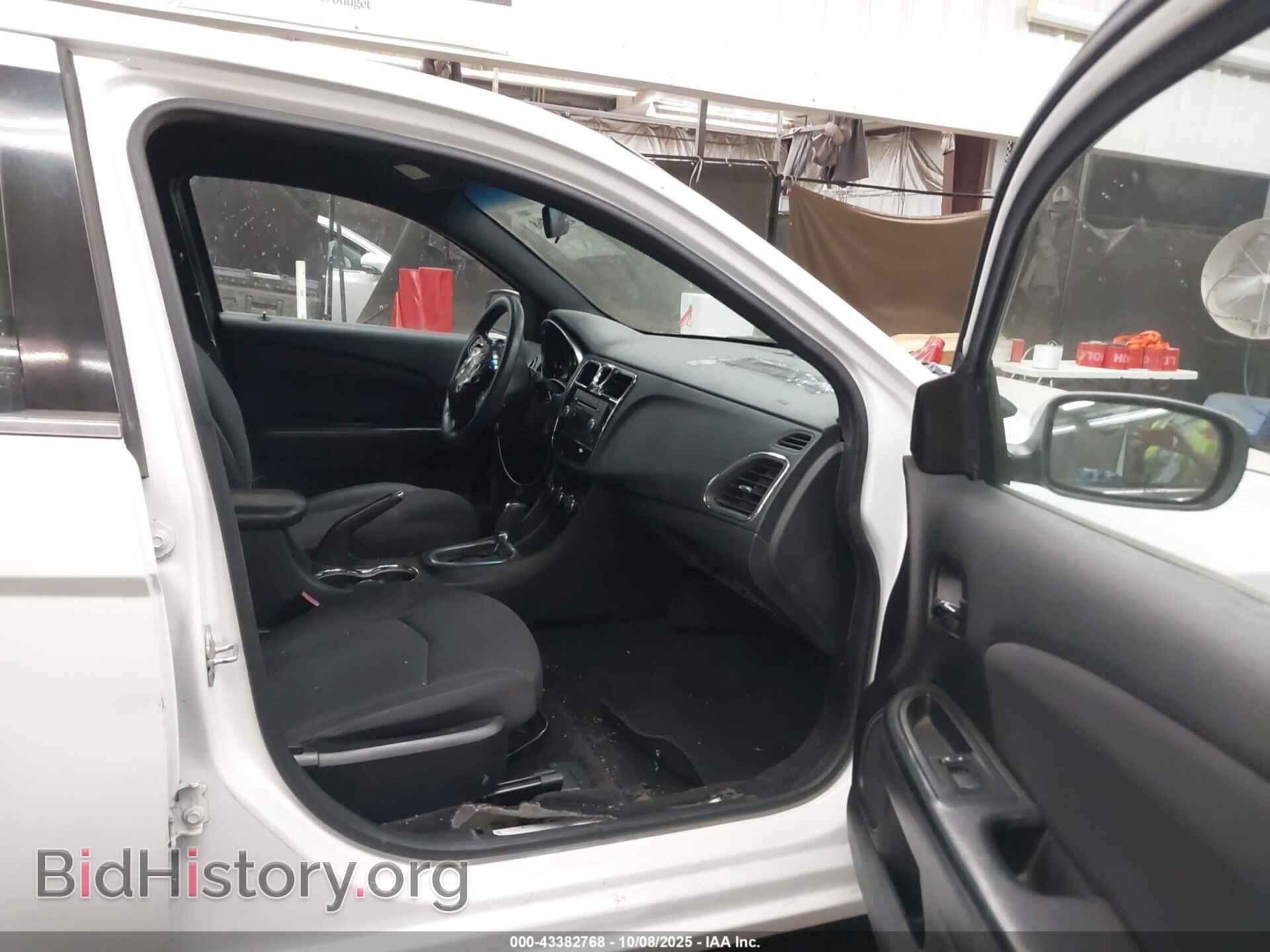 2014 CHRYSLER 200 - VIN: 1C3CCBAB3EN213040 - Фото 5