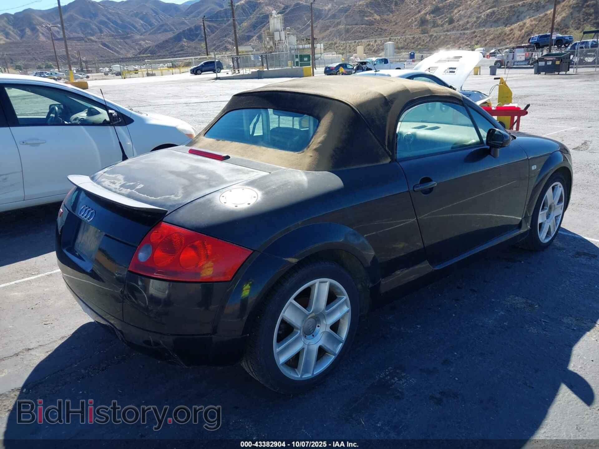 2005 AUDI TT - VIN: TRUTC28N051009725 - Photo 4