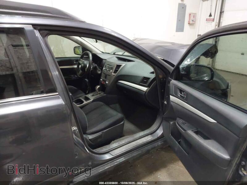 2011 Subaru OUTBACK (VIN 4S4BRCAC0B3424204) — фото 5 из 12