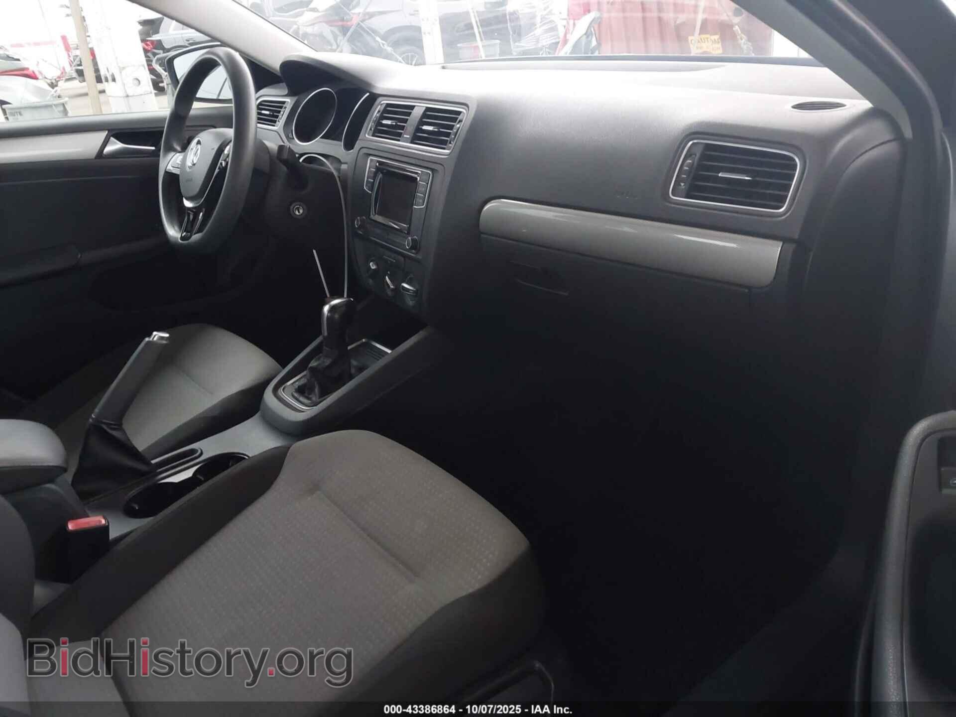 2017 VOLKSWAGEN JETTA - VIN: 3VW2B7AJ0HM393216 - Фото 5