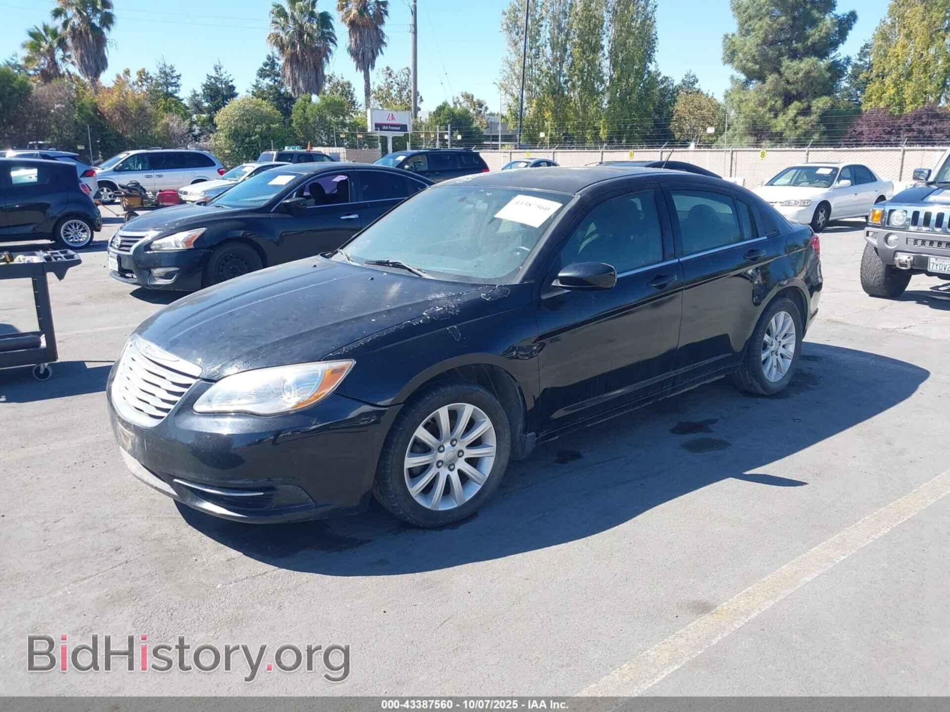 2012 CHRYSLER 200 - VIN: 1C3CCBBB3CN137878 - Фото 2