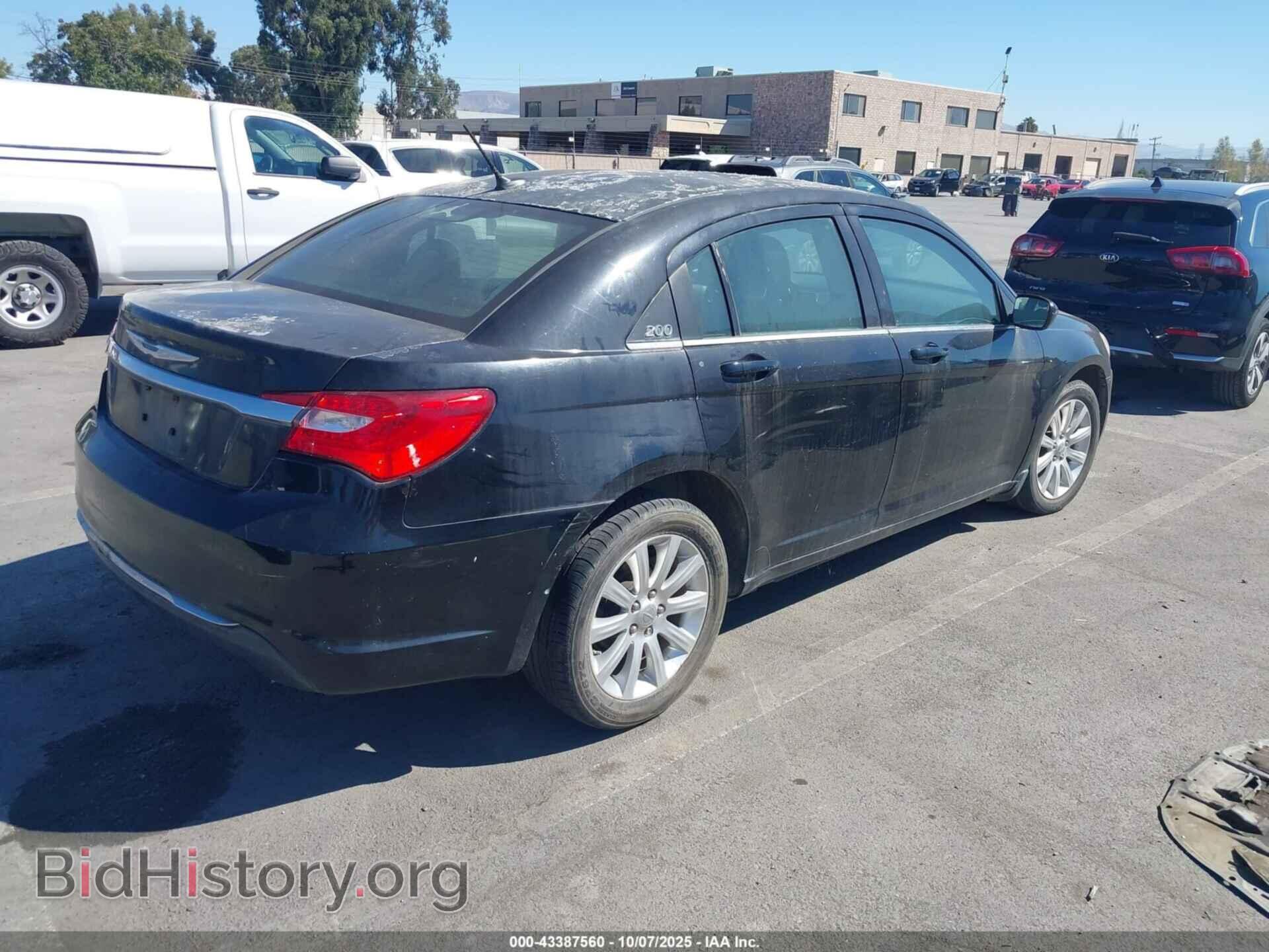 2012 CHRYSLER 200 - VIN: 1C3CCBBB3CN137878 - Фото 4
