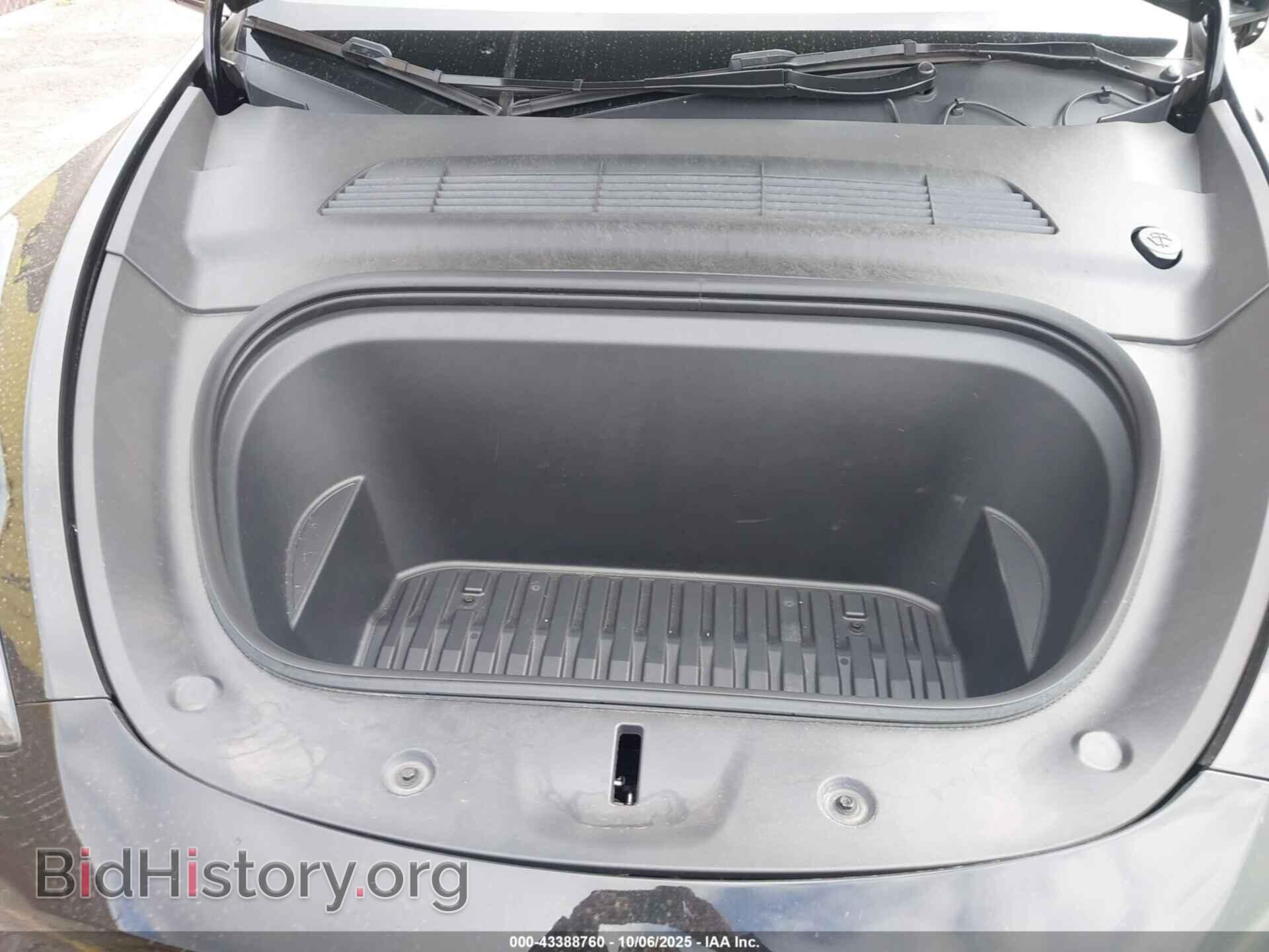 2024 TESLA MODEL Y - VIN: 7SAYGDEF9RF046589 - Фото 10