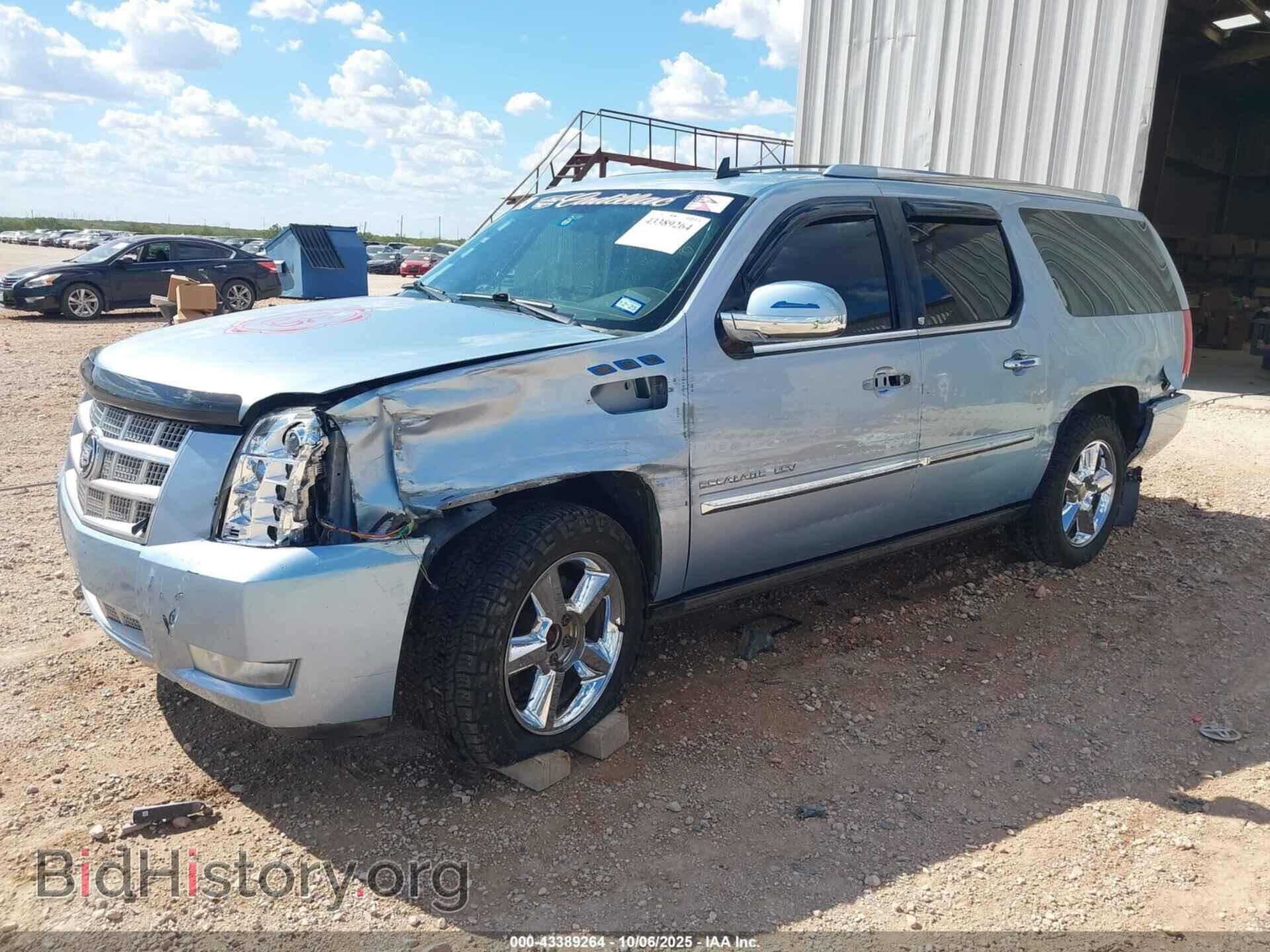 2011 CADILLAC ESCALADE ESV - VIN: 1GYS4KEF0BR391553 - Фото 2