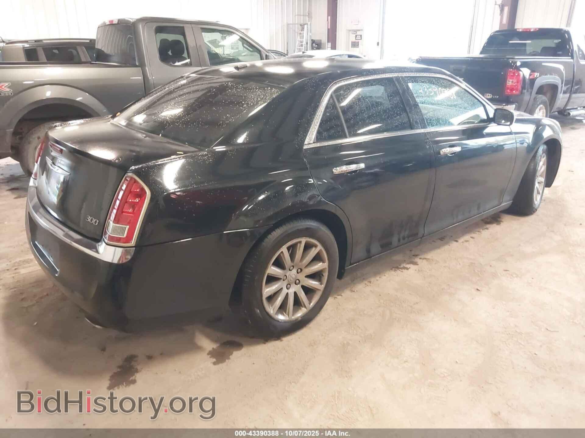 2012 CHRYSLER 300 - VIN: 2C3CCACG1CH192570 - Фото 4