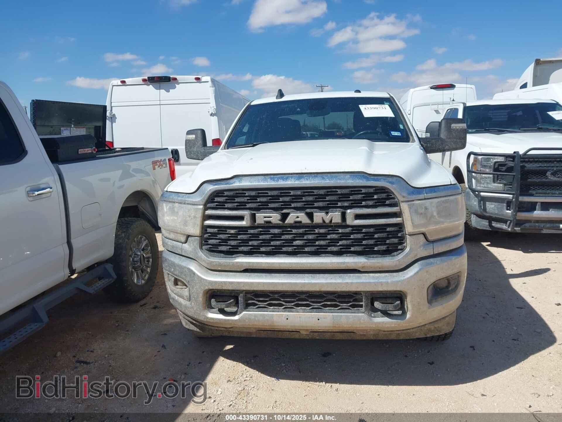 2024 RAM 3500 - VIN: 3C63R3HL5RG248067 - Фото 11