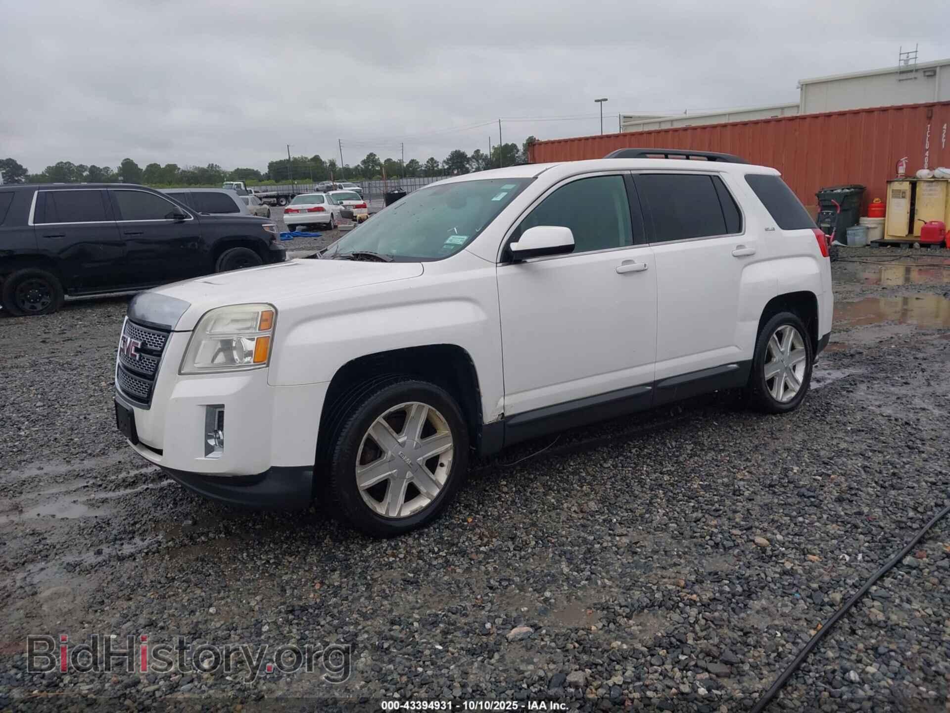 2011 GMC TERRAIN - VIN: 2CTFLTE57B6454509 - Photo 2