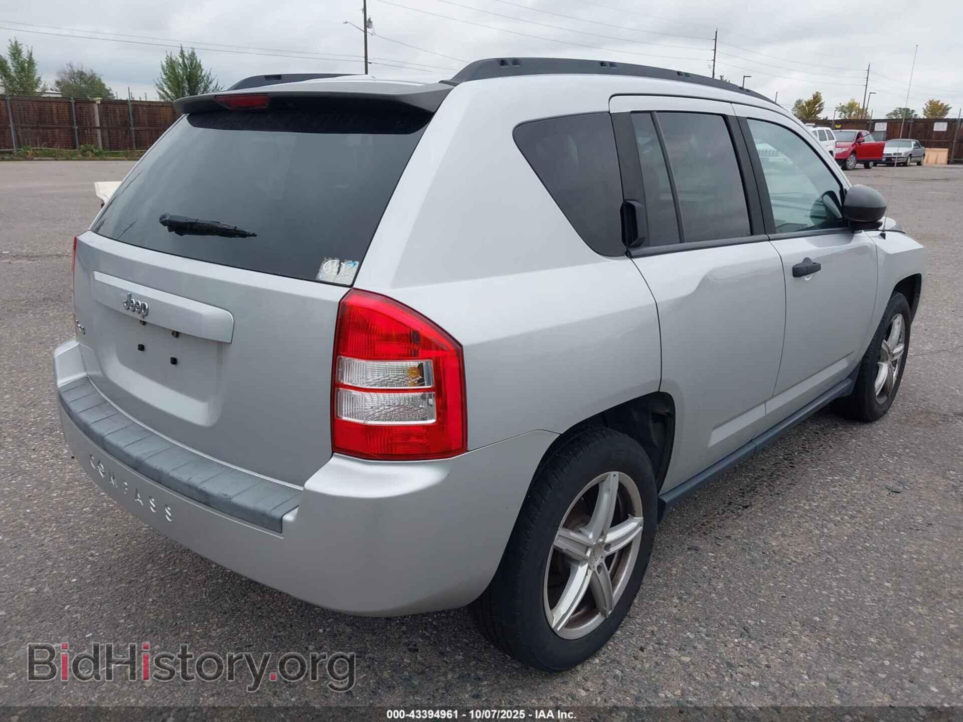 2007 JEEP COMPASS - VIN: 1J8FF47W57D213743 - Photo 4