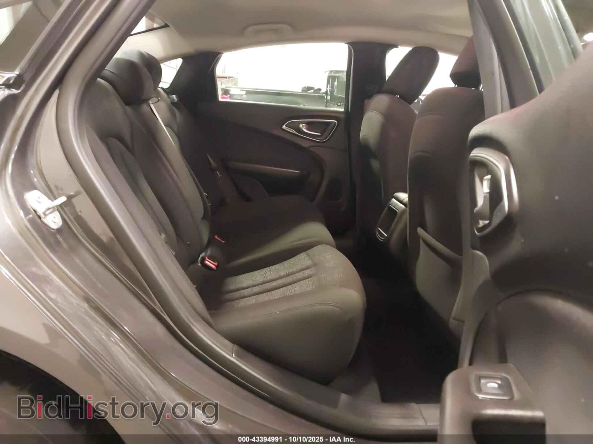 2016 CHRYSLER 200 - VIN: 1C3CCCAB3GN102271 - Фото 8