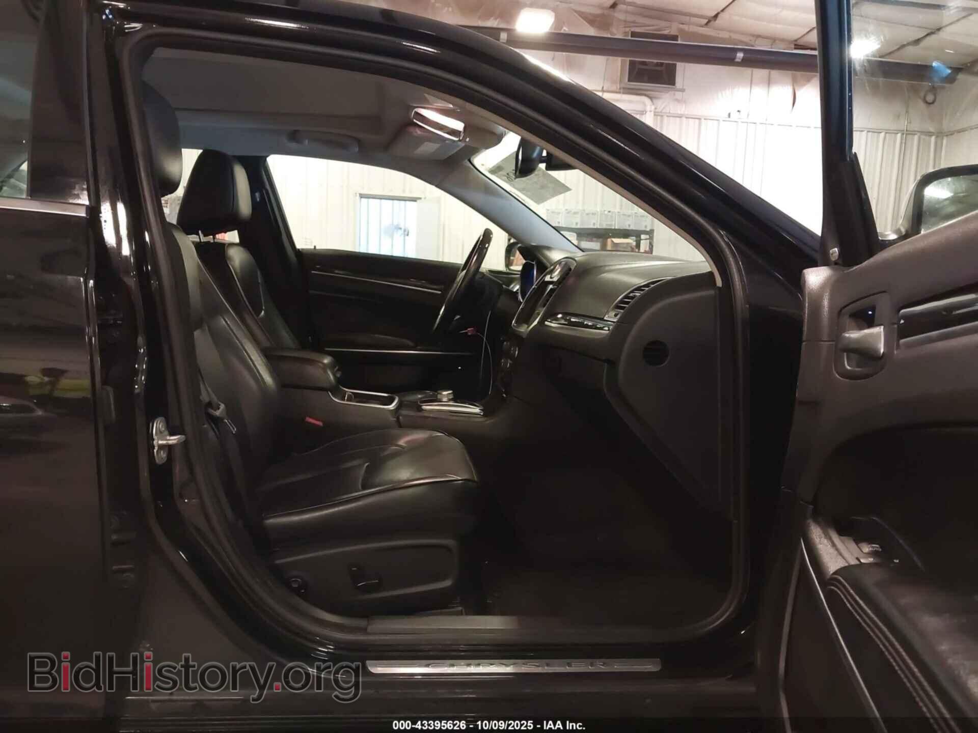 2016 CHRYSLER 300C - VIN: 2C3CCAEG2GH238491 - Фото 5