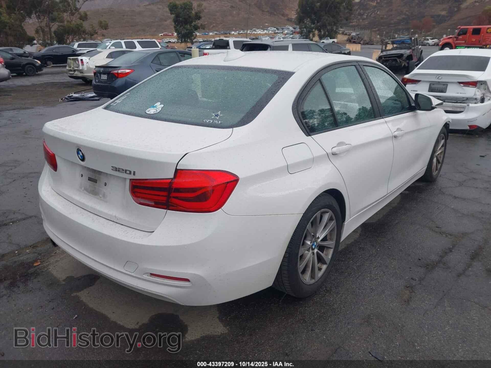 2018 BMW 320I - VIN: WBA8E1G50JNU89691 - Фото 4