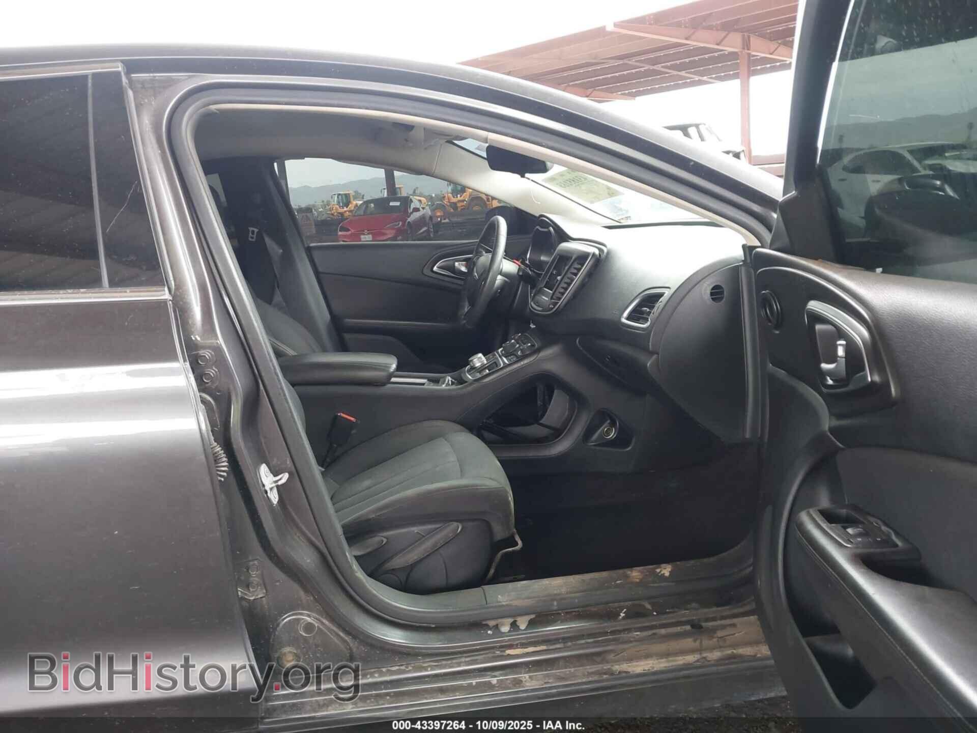 2016 CHRYSLER 200 - VIN: 1C3CCCAB0GN163884 - Photo 5