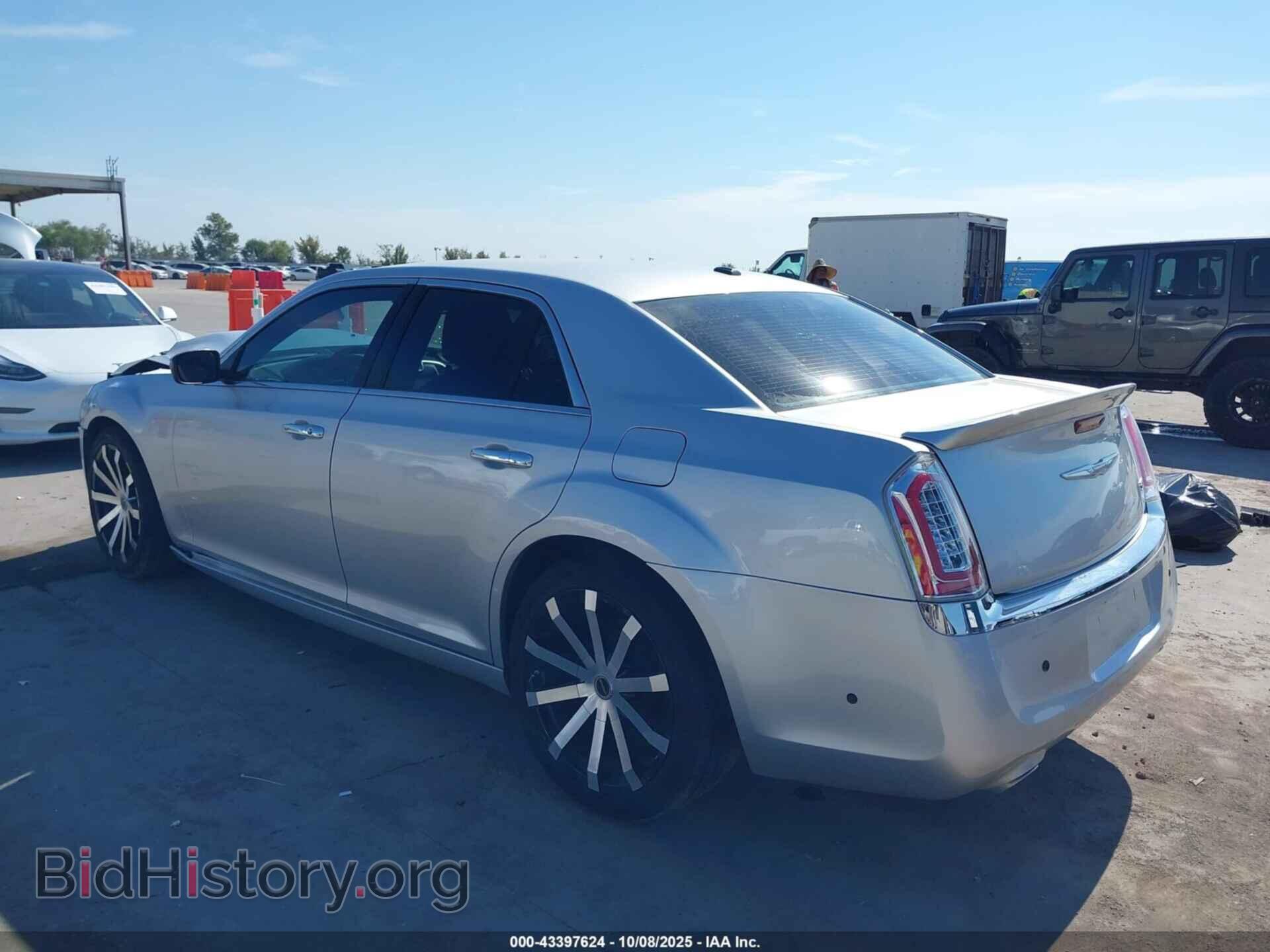 2012 CHRYSLER 300 - VIN: 2C3CCACGXCH310051 - Фото 3