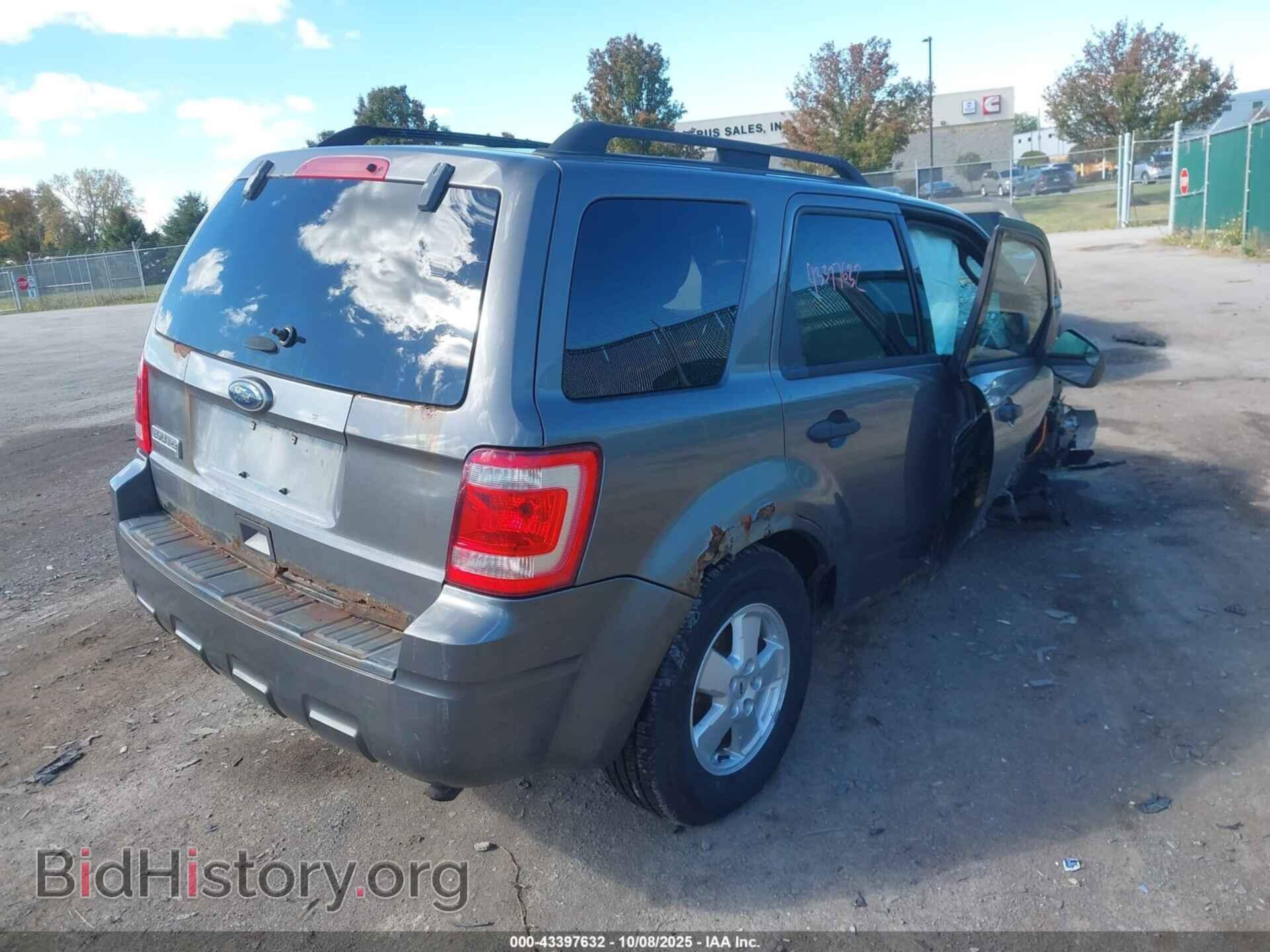 2011 FORD ESCAPE - VIN: 1FMCU9D70BKC61399 - Фото 4