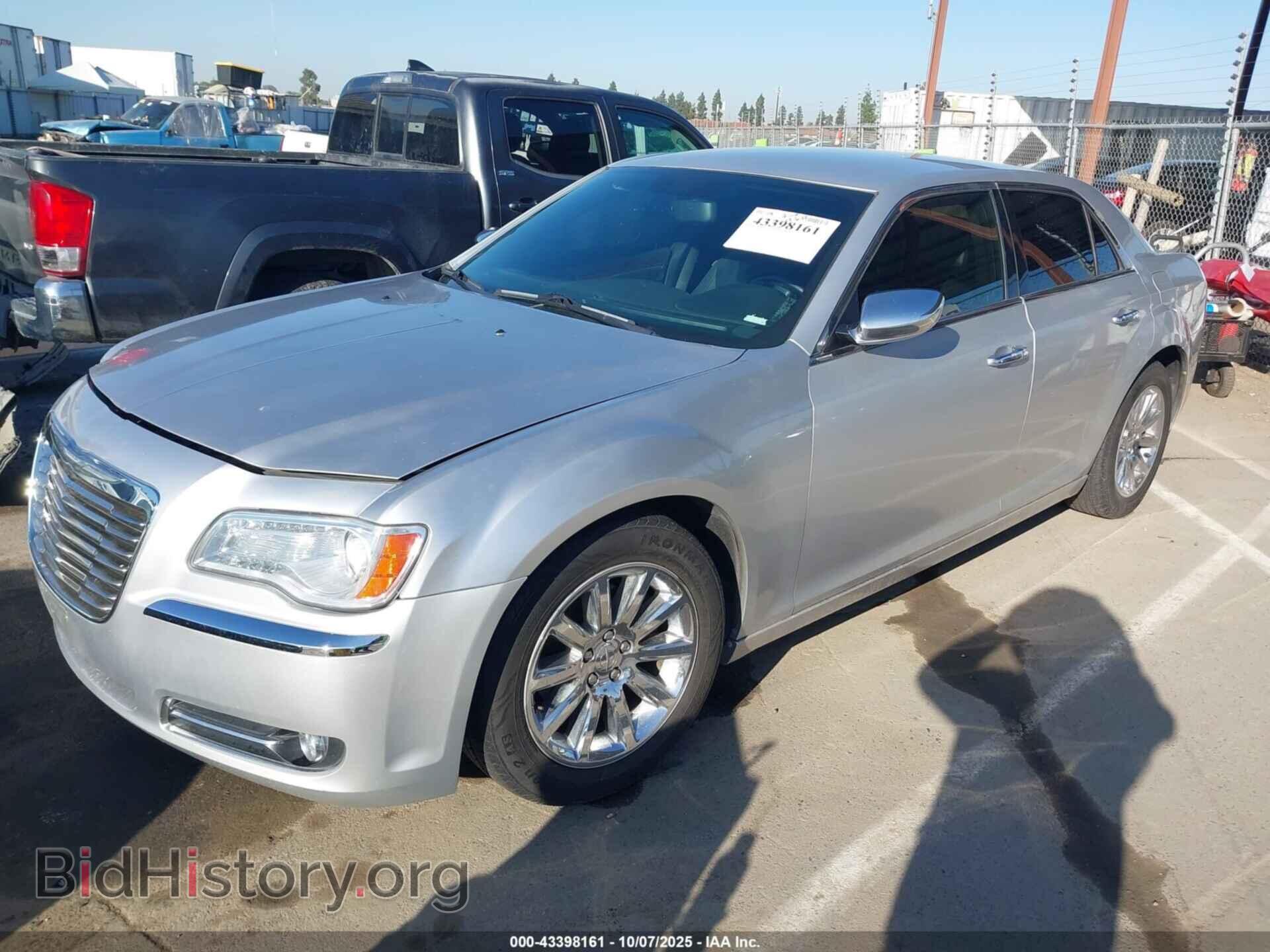 2012 CHRYSLER 300 - VIN: 2C3CCACG5CH224727 - Фото 2