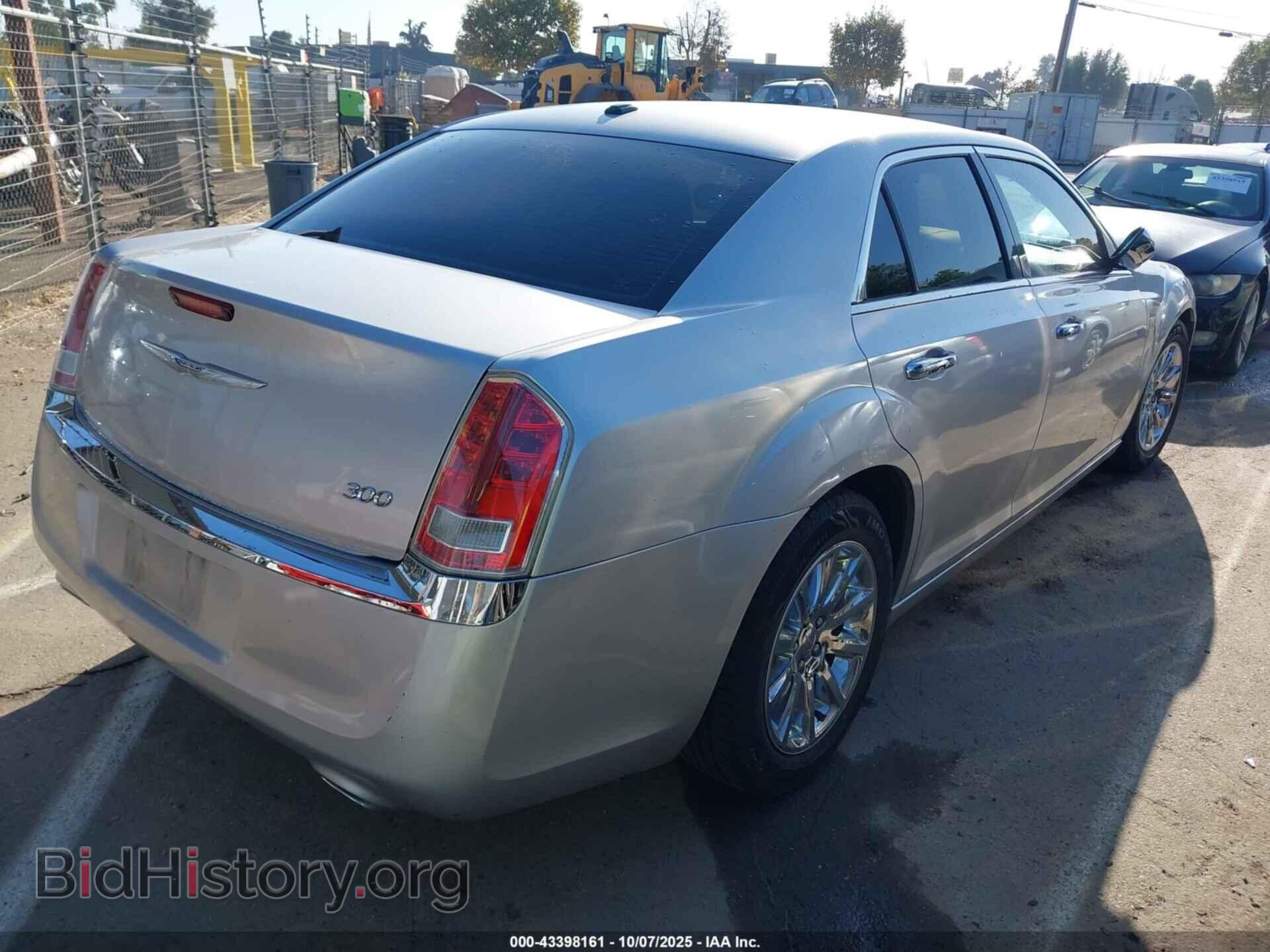 2012 CHRYSLER 300 - VIN: 2C3CCACG5CH224727 - Фото 4