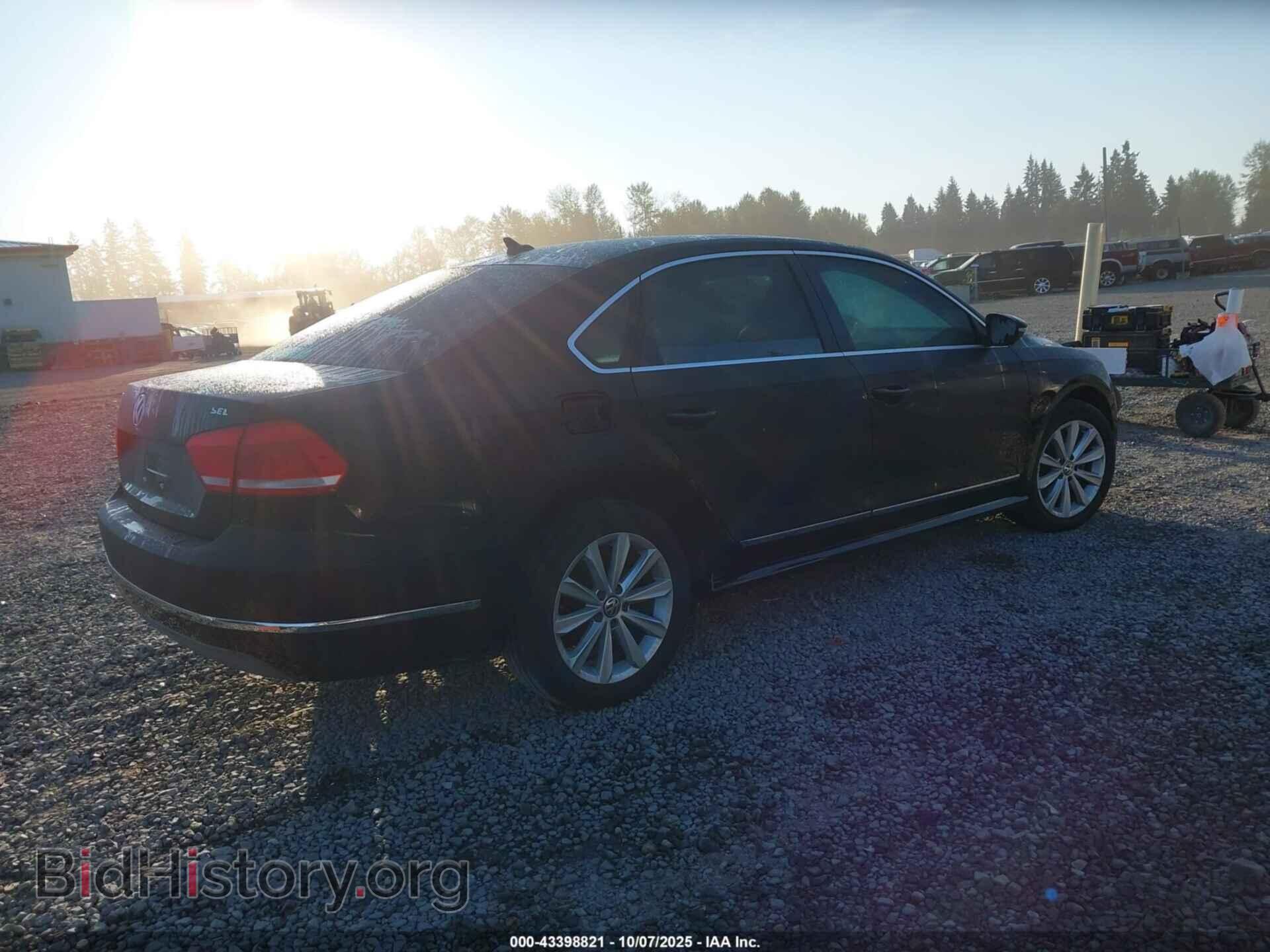 2012 VOLKSWAGEN PASSAT - VIN: 1VWCH7A32CC044492 - Фото 4