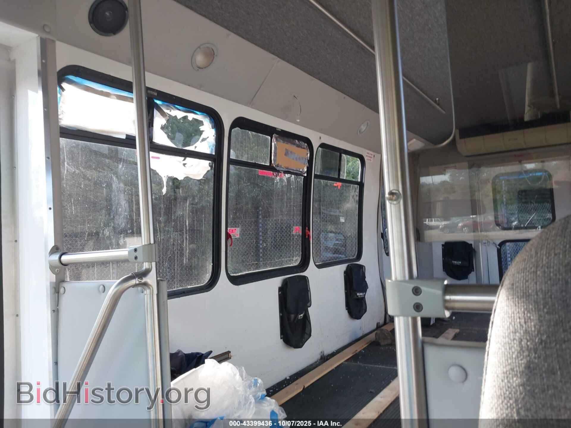 2011 FORD E-450 CUTAWAY - VIN: 1FDFE4FS3BDB10110 - Фото 7