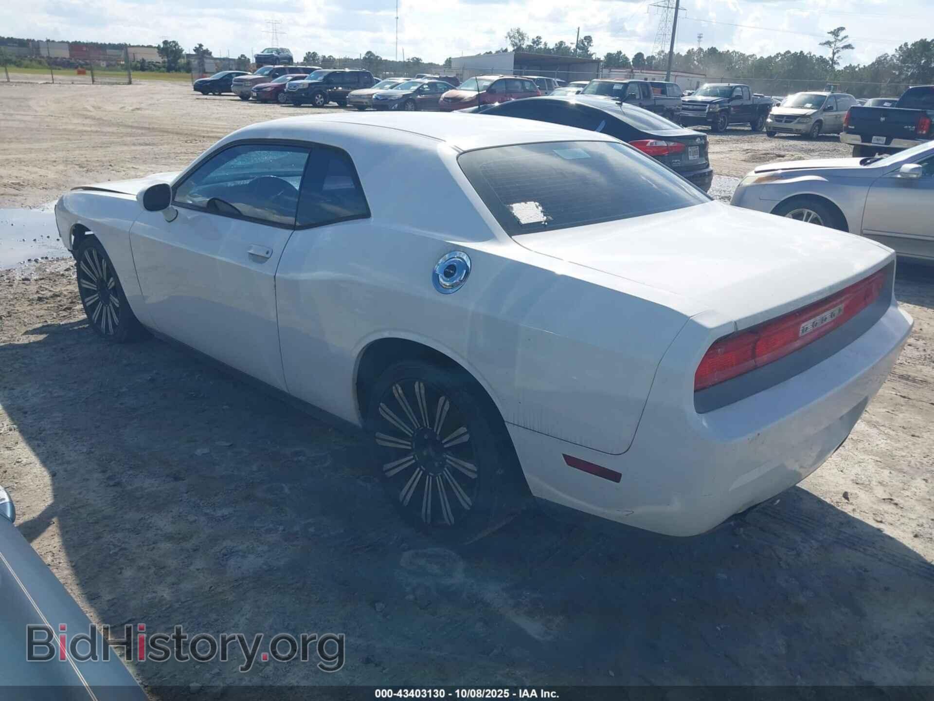 2014 DODGE CHALLENGER - VIN: 2C3CDYAG0EH251037 - Фото 3