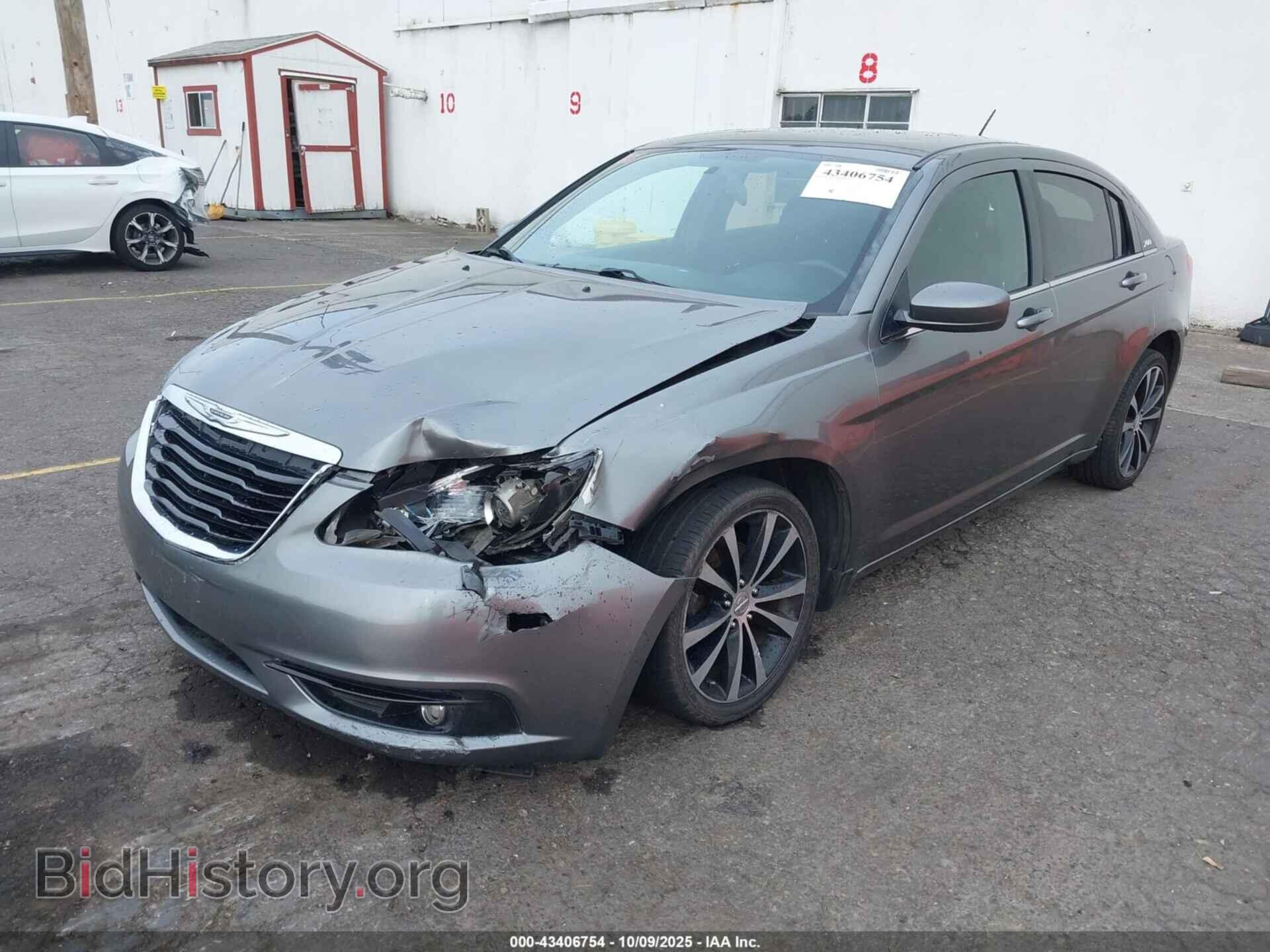 2012 CHRYSLER 200 - VIN: 1C3CCBBG3CN302730 - Фото 2
