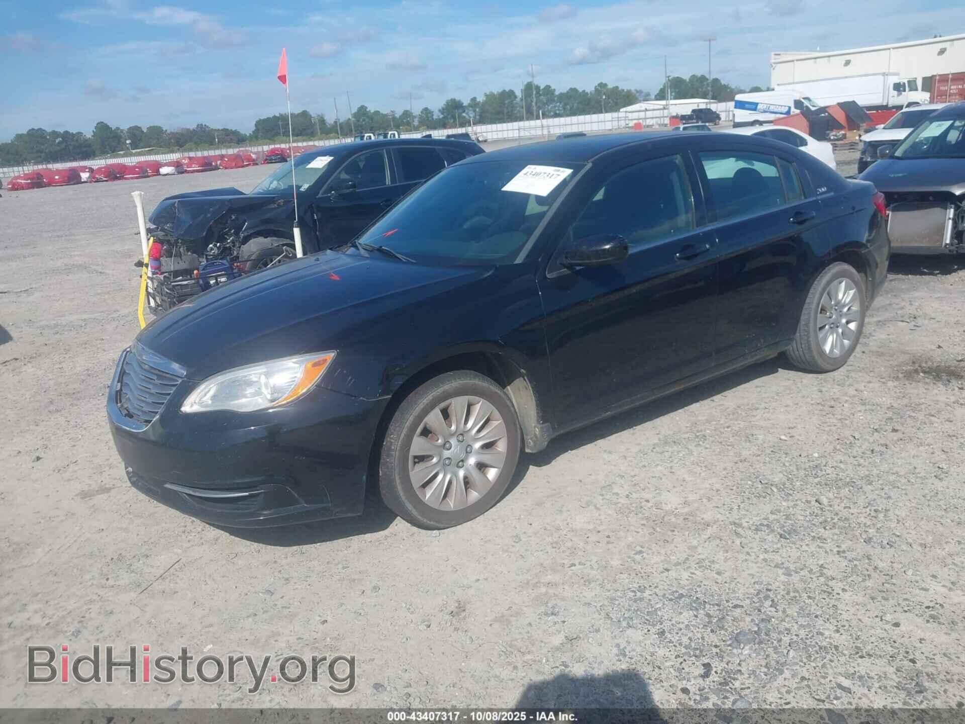 2014 CHRYSLER 200 - VIN: 1C3CCBAB8EN210201 - Фото 2