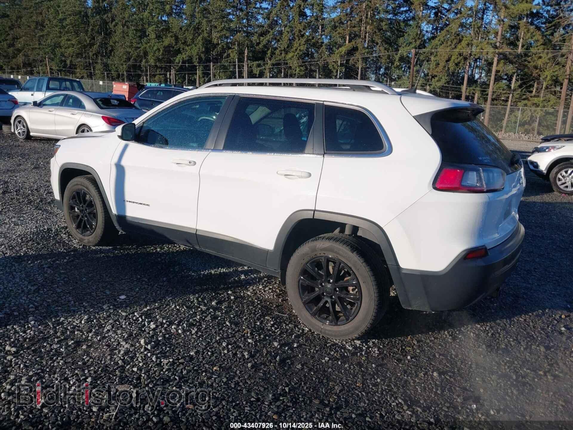 2019 JEEP CHEROKEE - VIN: 1C4PJLCB3KD272144 - Фото 3