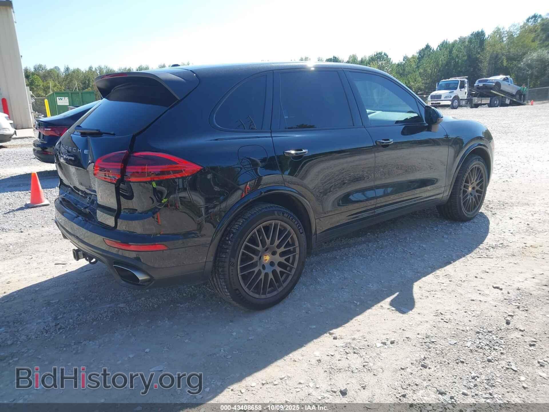 2017 PORSCHE CAYENNE - VIN: WP1AA2A24HKA82438 - Фото 4