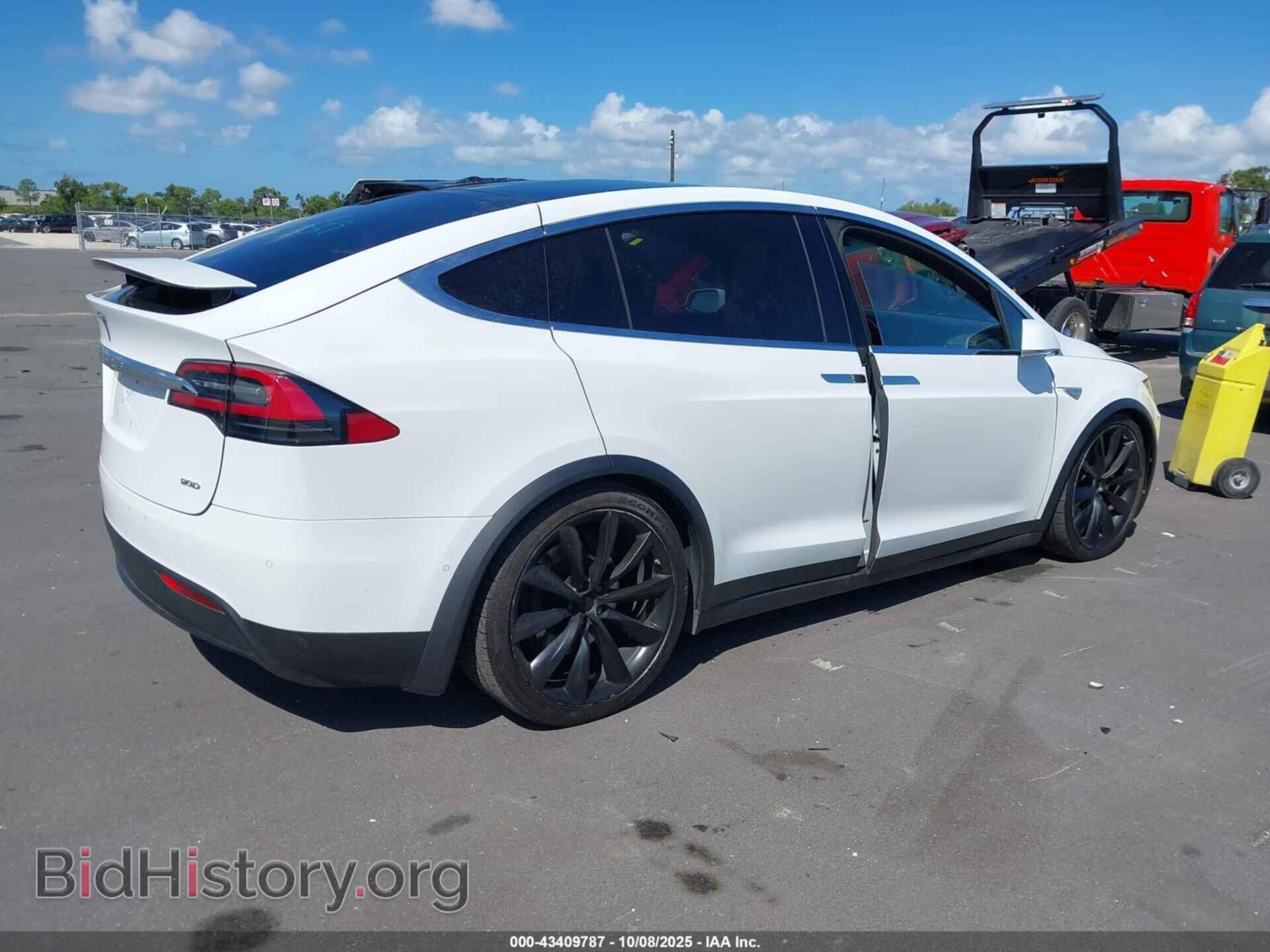 2016 TESLA MODEL X - VIN: 5YJXCAE22GF002463 - Фото 4