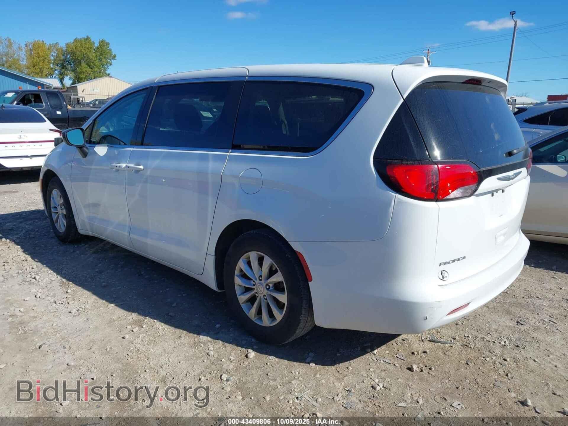 2017 CHRYSLER PACIFICA - VIN: 2C4RC1DG2HR505972 - Фото 3