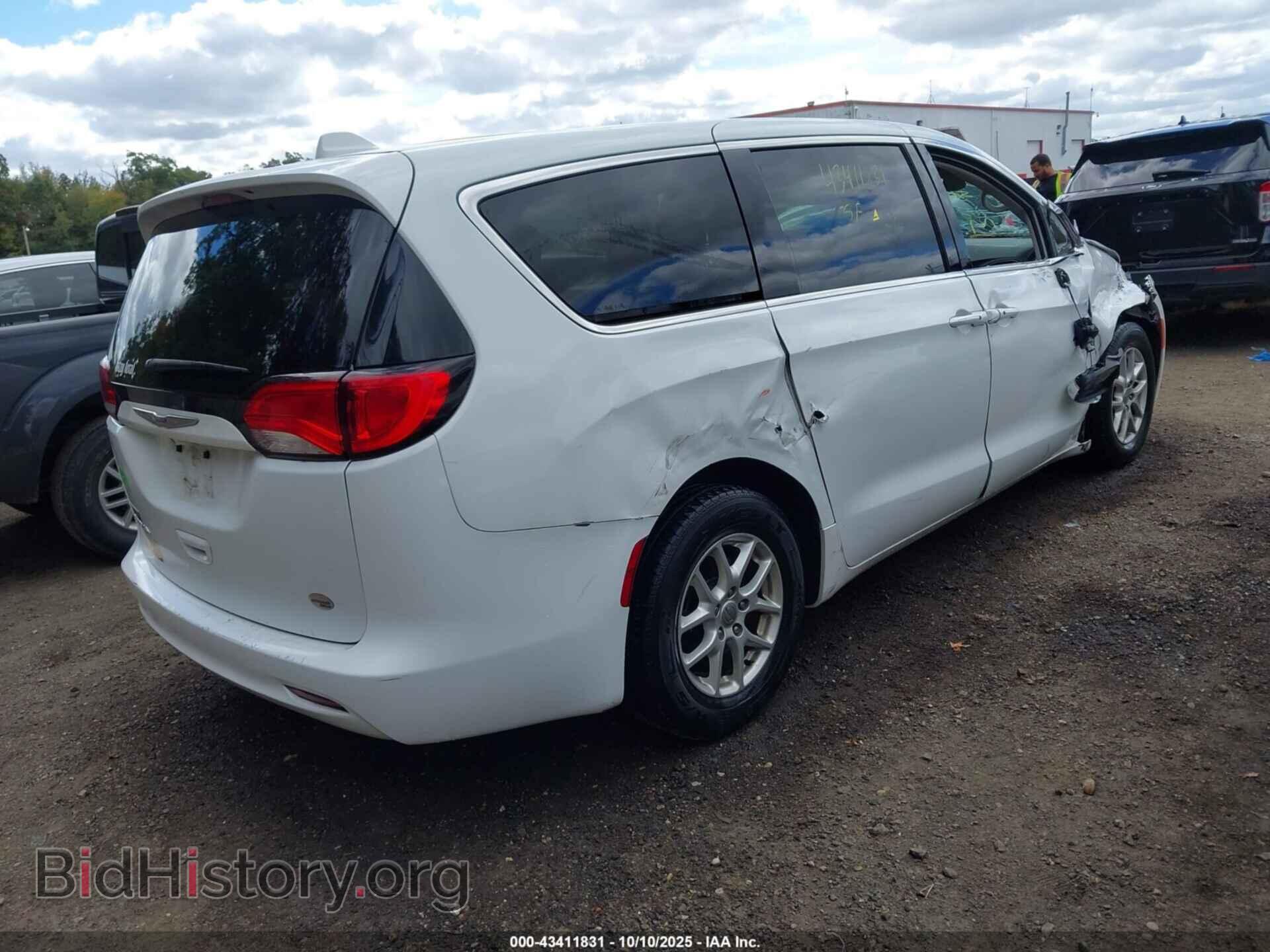 2017 CHRYSLER PACIFICA - VIN: 2C4RC1DG8HR720174 - Photo 4