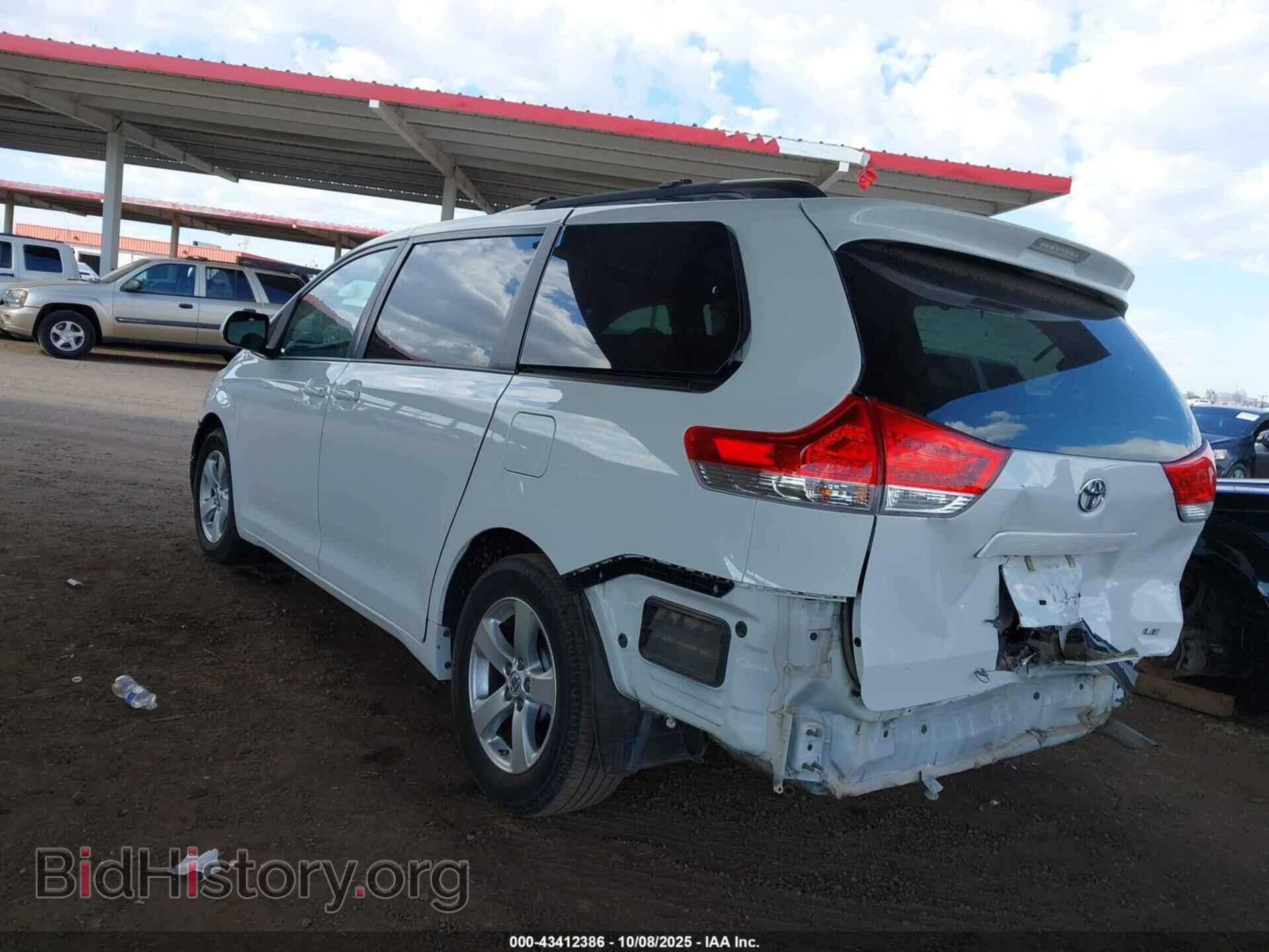 2013 TOYOTA SIENNA - VIN: 5TDKK3DC8DS360855 - Фото 3