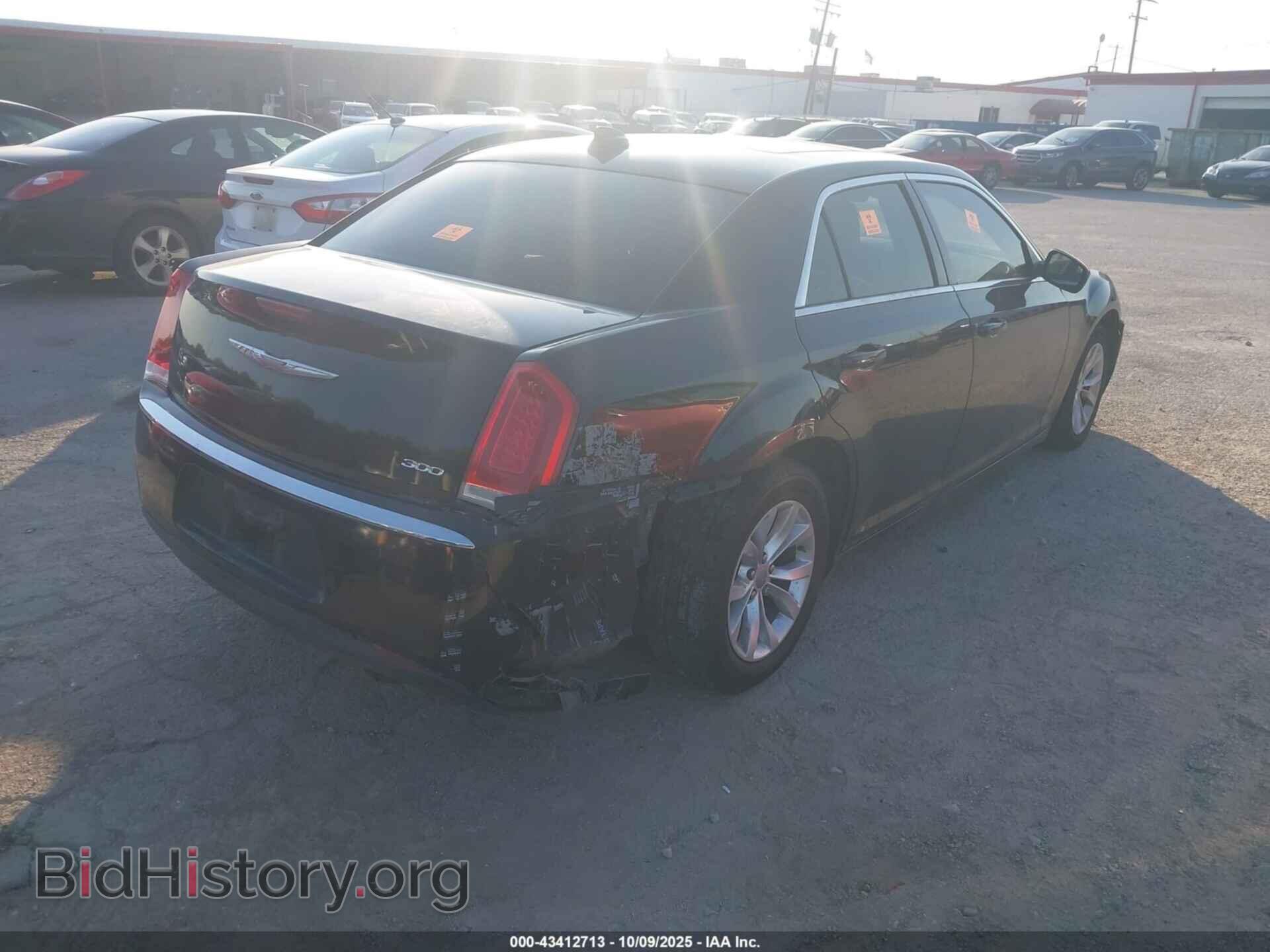 2015 CHRYSLER 300 - VIN: 2C3CCAAG7FH922005 - Фото 4