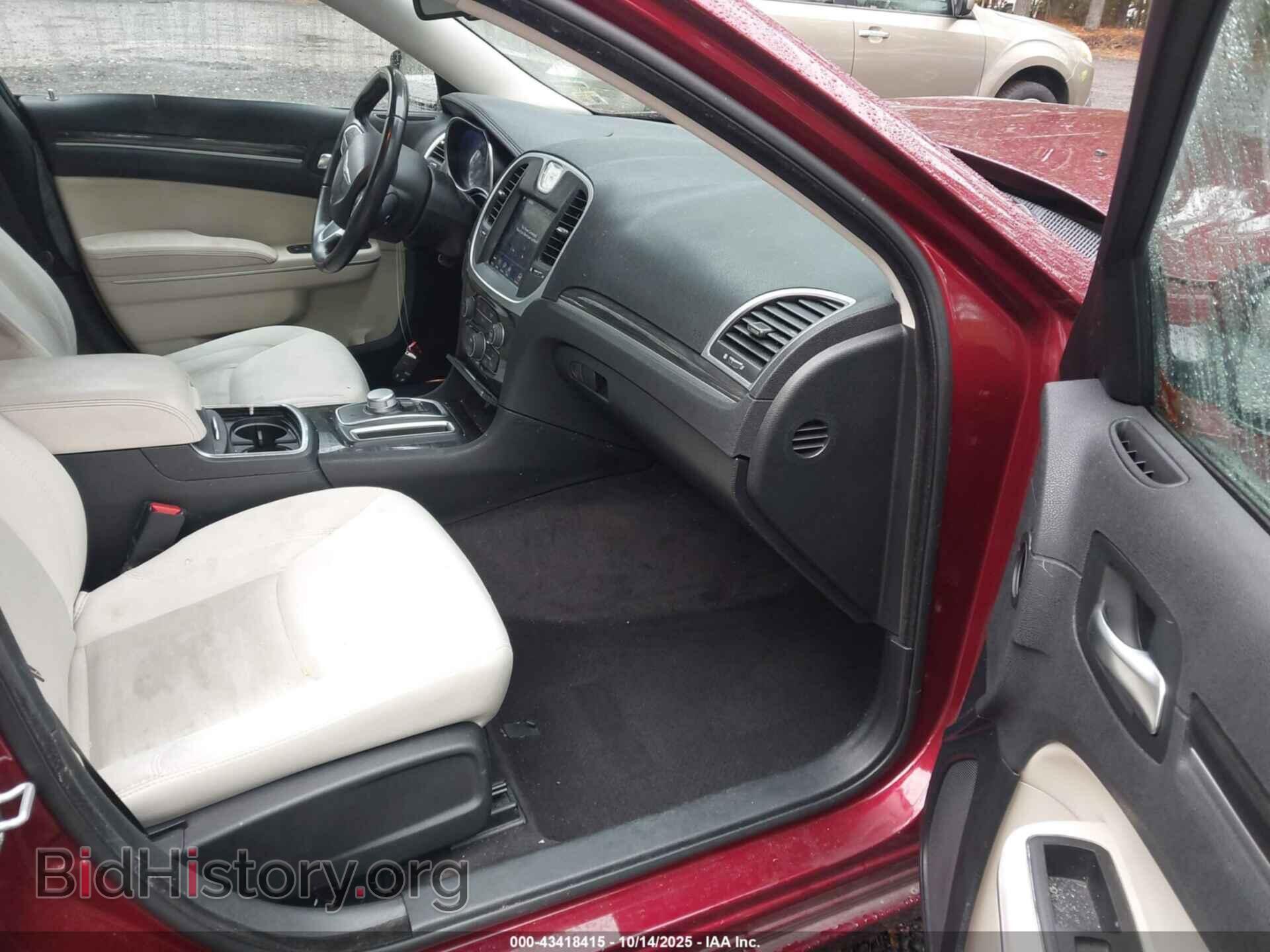 2019 CHRYSLER 300 - VIN: 2C3CCAAG6KH501595 - Photo 5