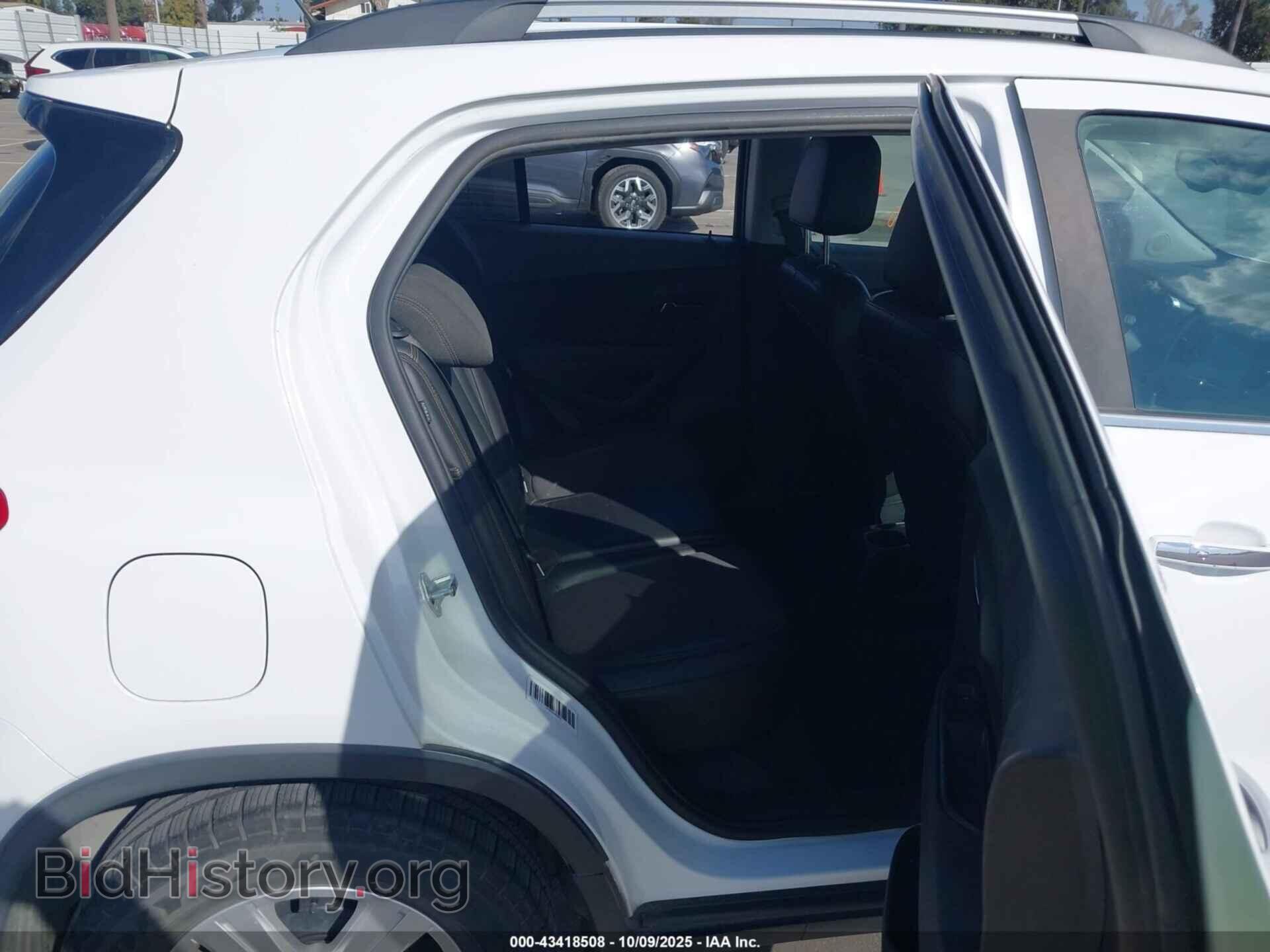 2017 CHEVROLET TRAX - VIN: 3GNCJLSB5HL230407 - Фото 8