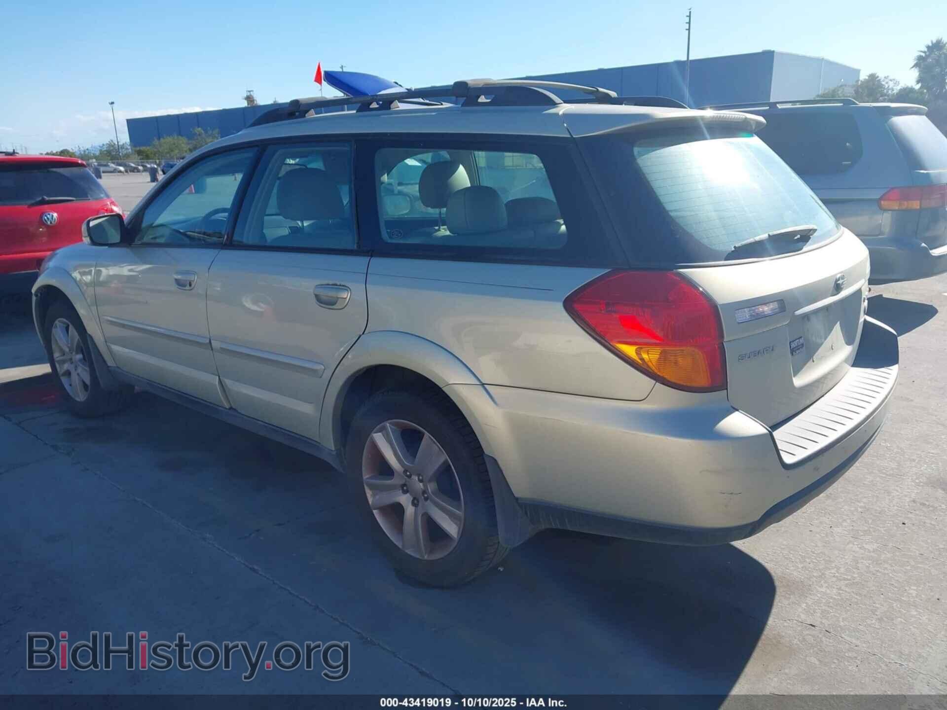 2005 SUBARU OUTBACK - VIN: 4S4BP86C854379846 - Фото 3