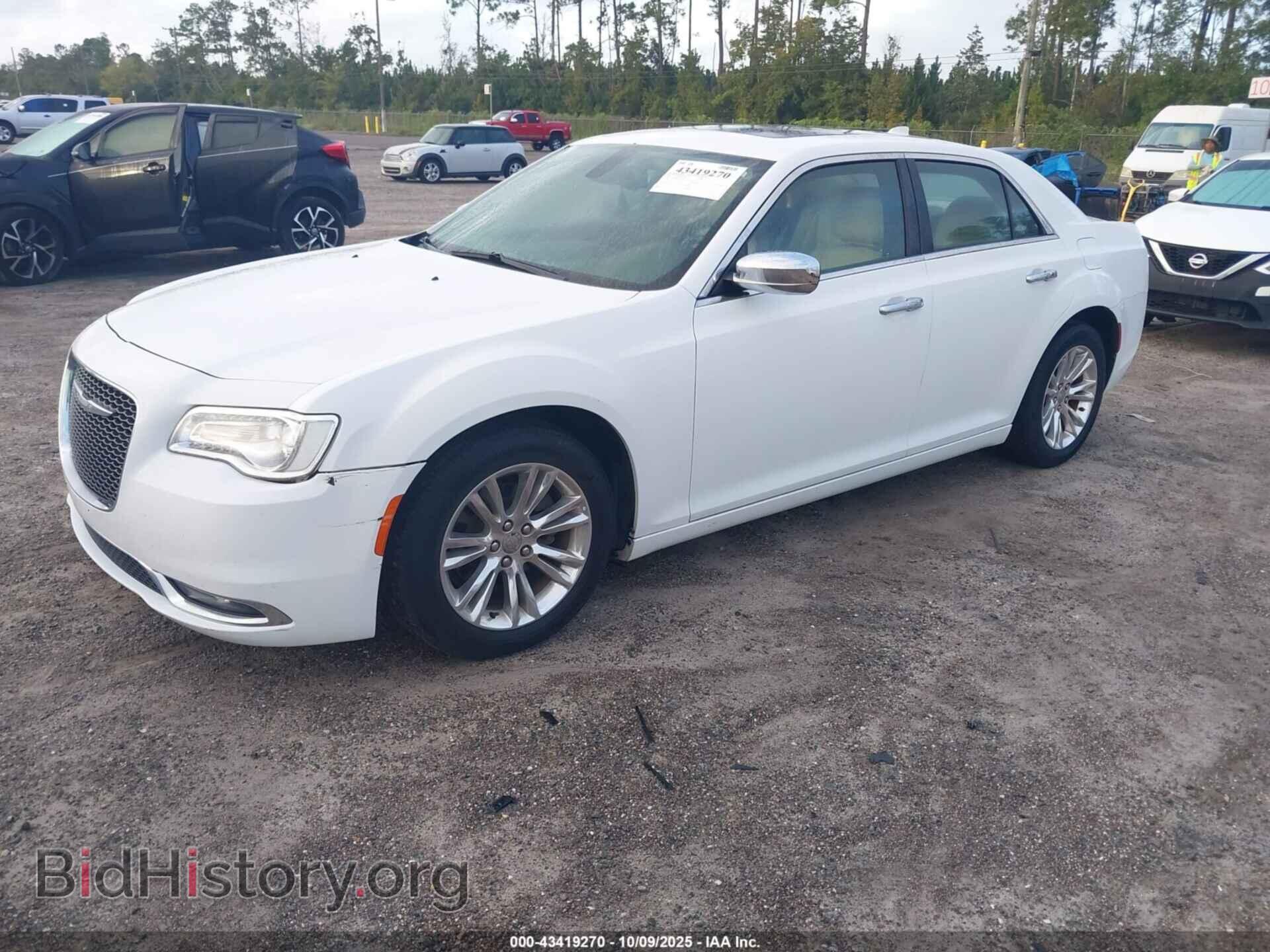 2015 CHRYSLER 300C - VIN: 2C3CCAEG0FH791851 - Фото 2