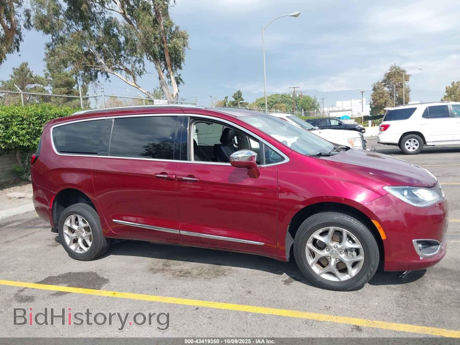 2019 CHRYSLER PACIFICA - VIN: 2C4RC1GG8KR574202 - Фото 13