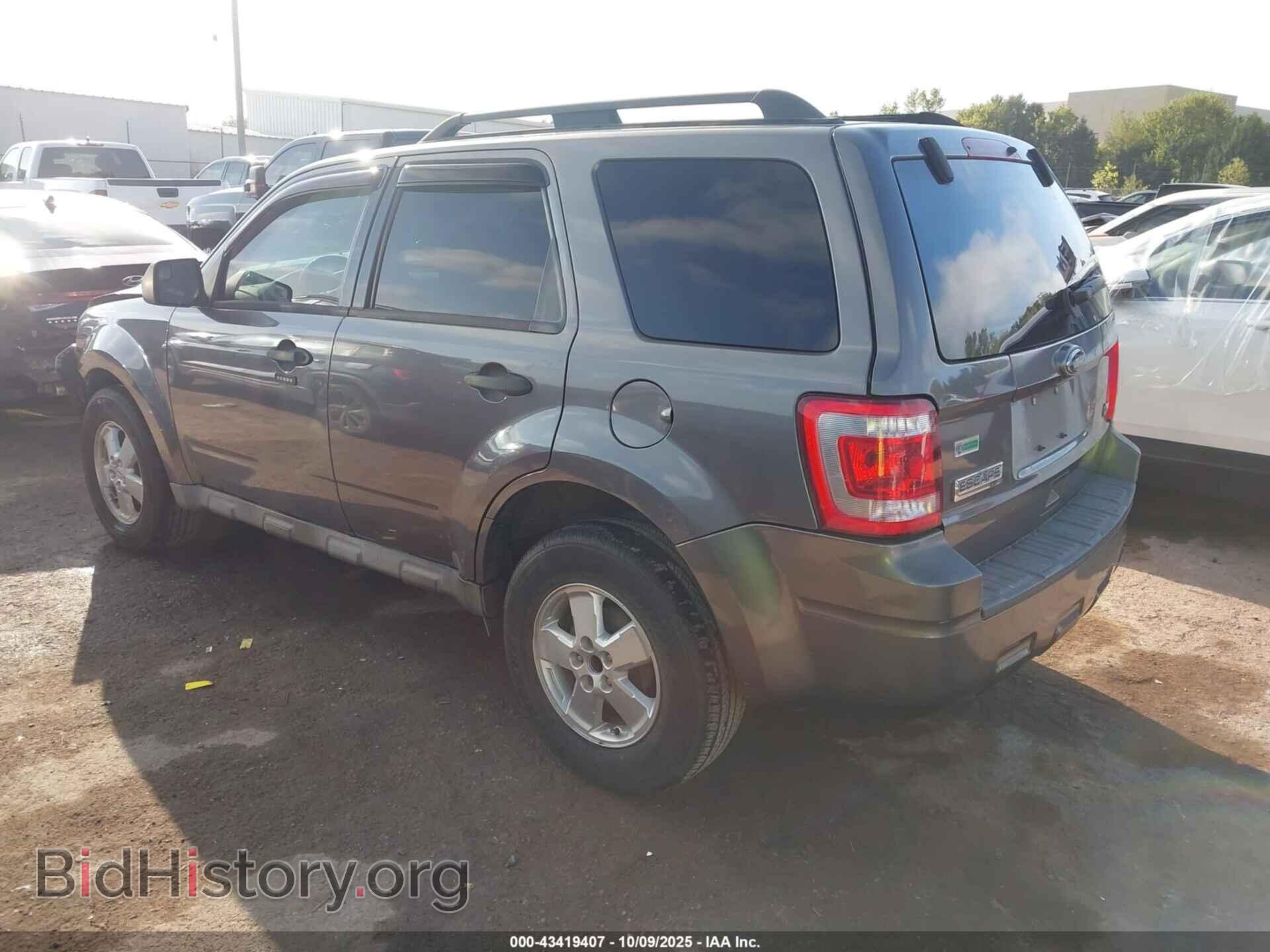 2011 FORD ESCAPE - VIN: 1FMCU0DG3BKA07679 - Фото 3