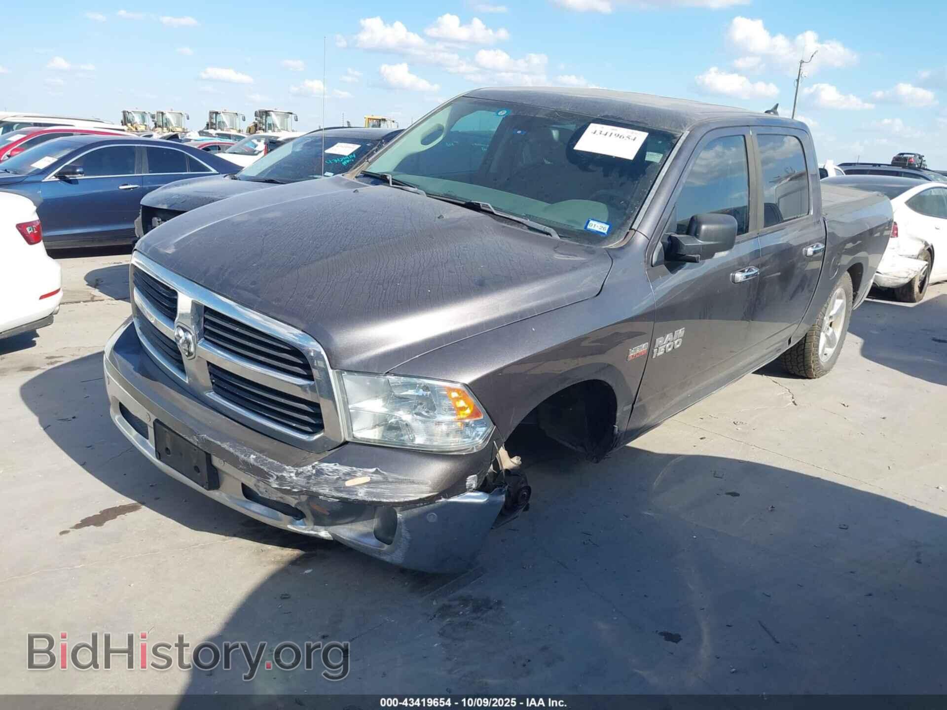 2016 RAM 1500 - VIN: 1C6RR6LT9GS332496 - Фото 2