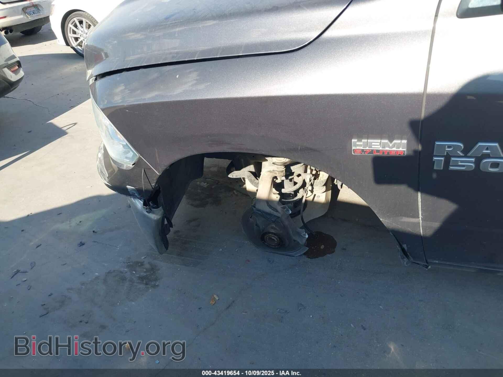 2016 RAM 1500 - VIN: 1C6RR6LT9GS332496 - Фото 6