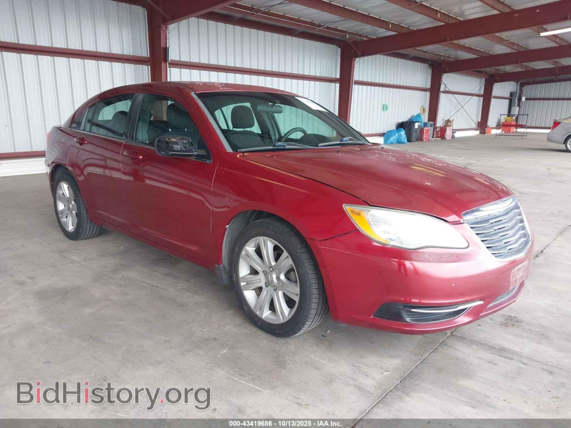 Фотография 1C3CCBAB7DN715158 - CHRYSLER 200 2013