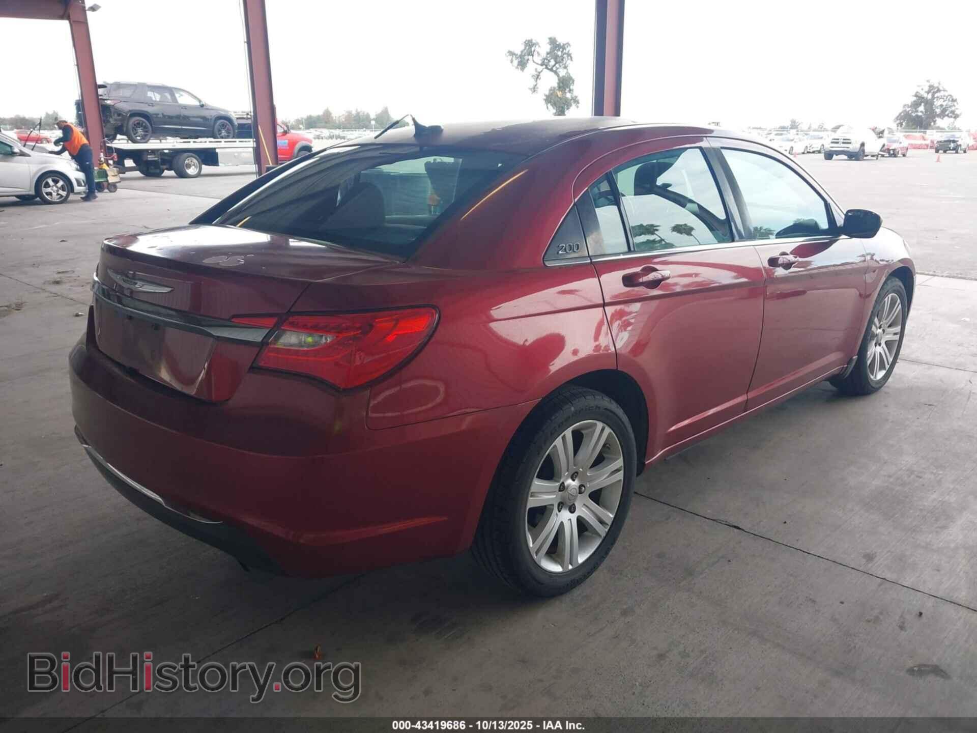 2013 CHRYSLER 200 - VIN: 1C3CCBAB7DN715158 - Фото 4