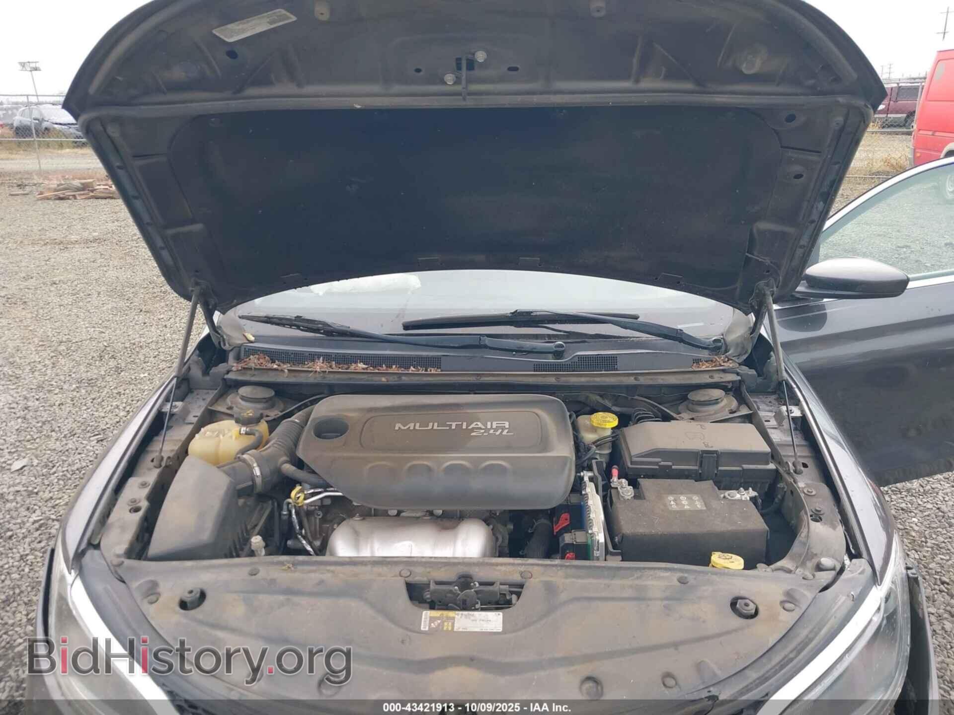 2016 CHRYSLER 200 - VIN: 1C3CCCAB4GN123713 - Фото 10