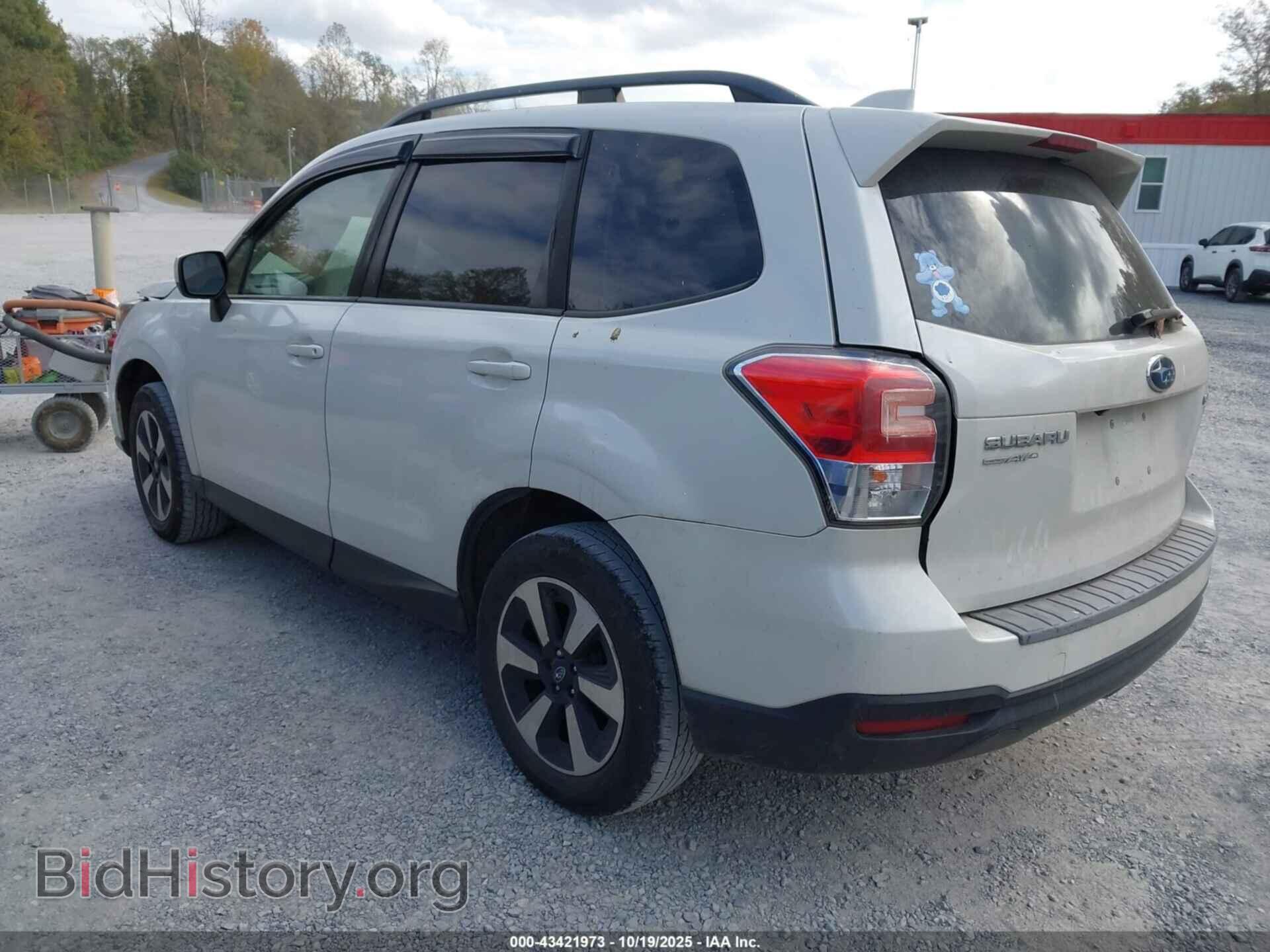 2017 SUBARU FORESTER - VIN: JF2SJAEC1HH594756 - Фото 3